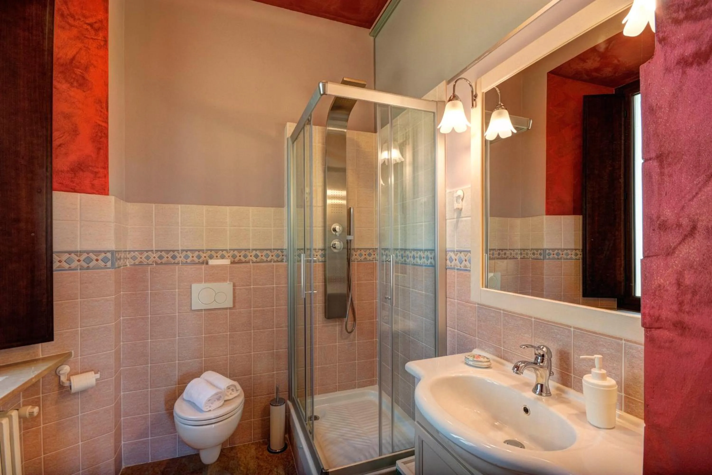 Shower in Raffaello Residence