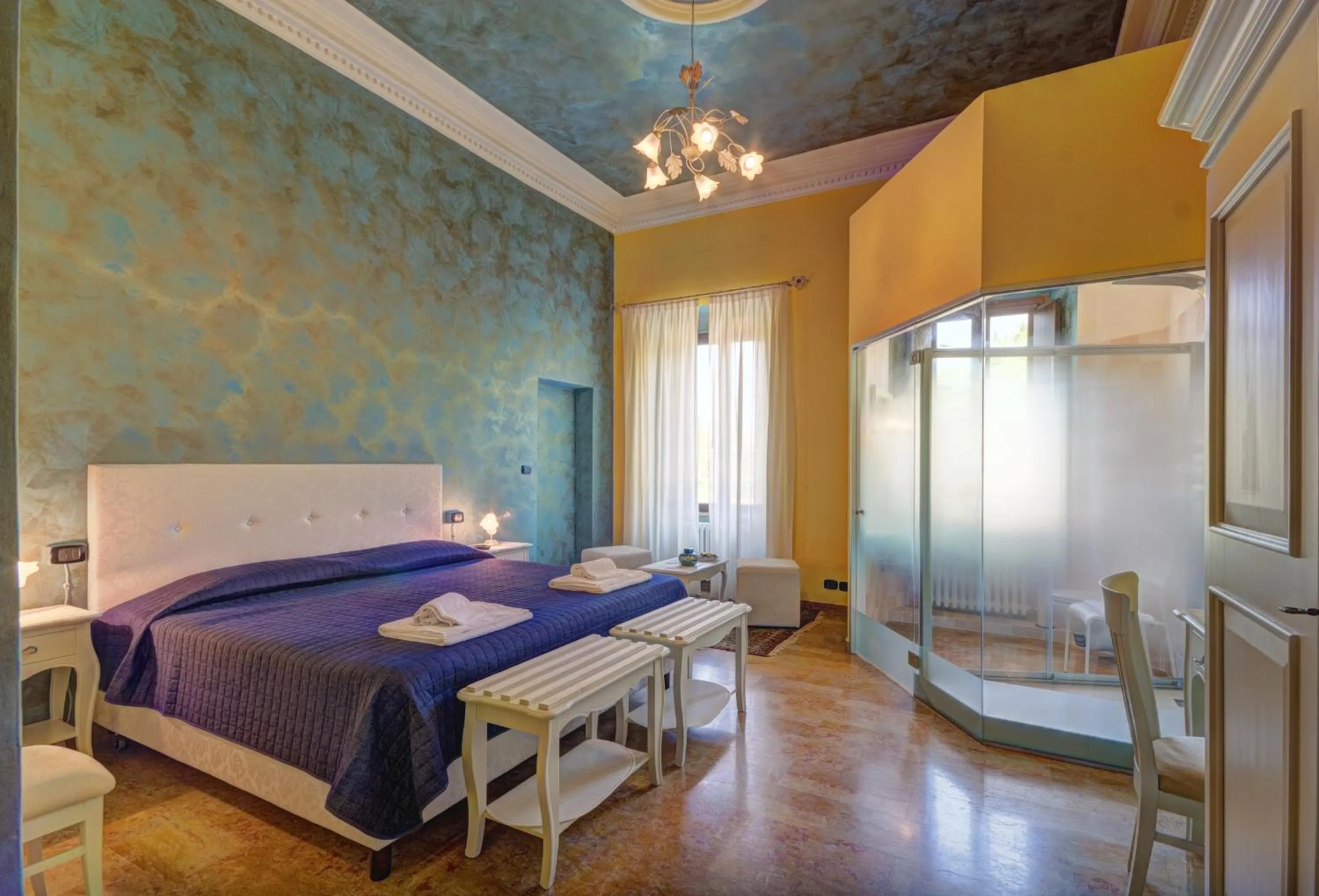 Photo of the whole room, Bed in Raffaello Residence