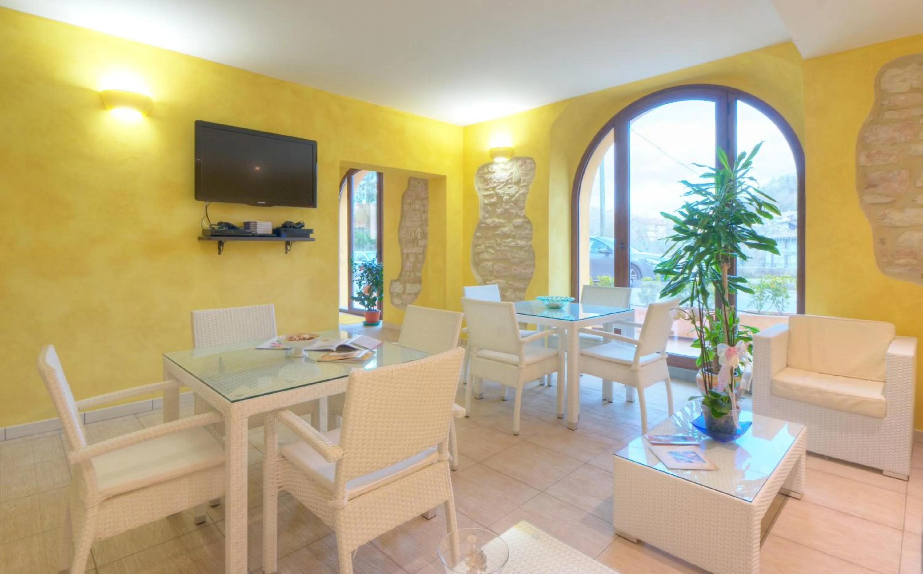 Communal lounge/ TV room in Raffaello Residence