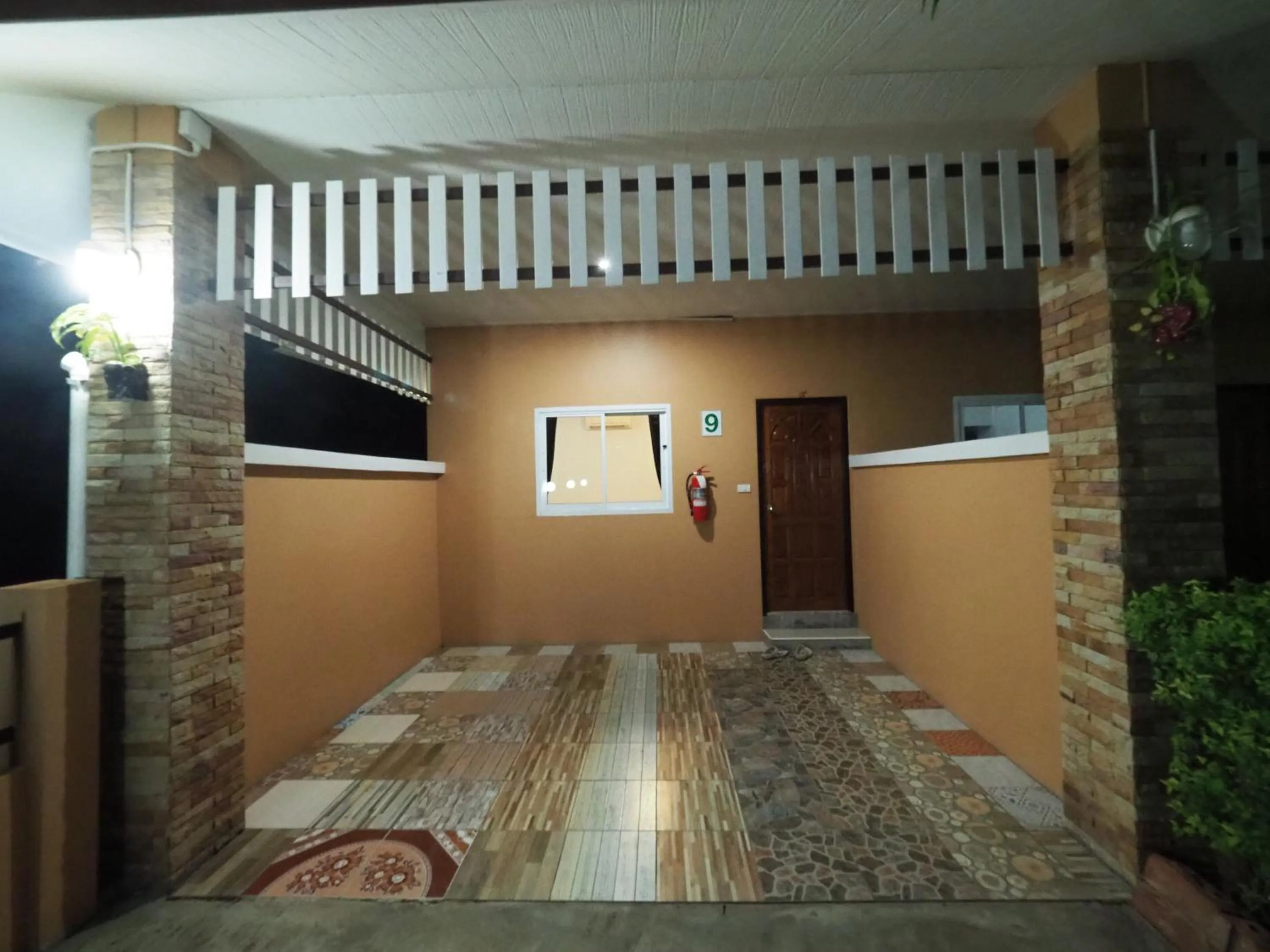 Facade/entrance, Bed in Tong Chang Resort