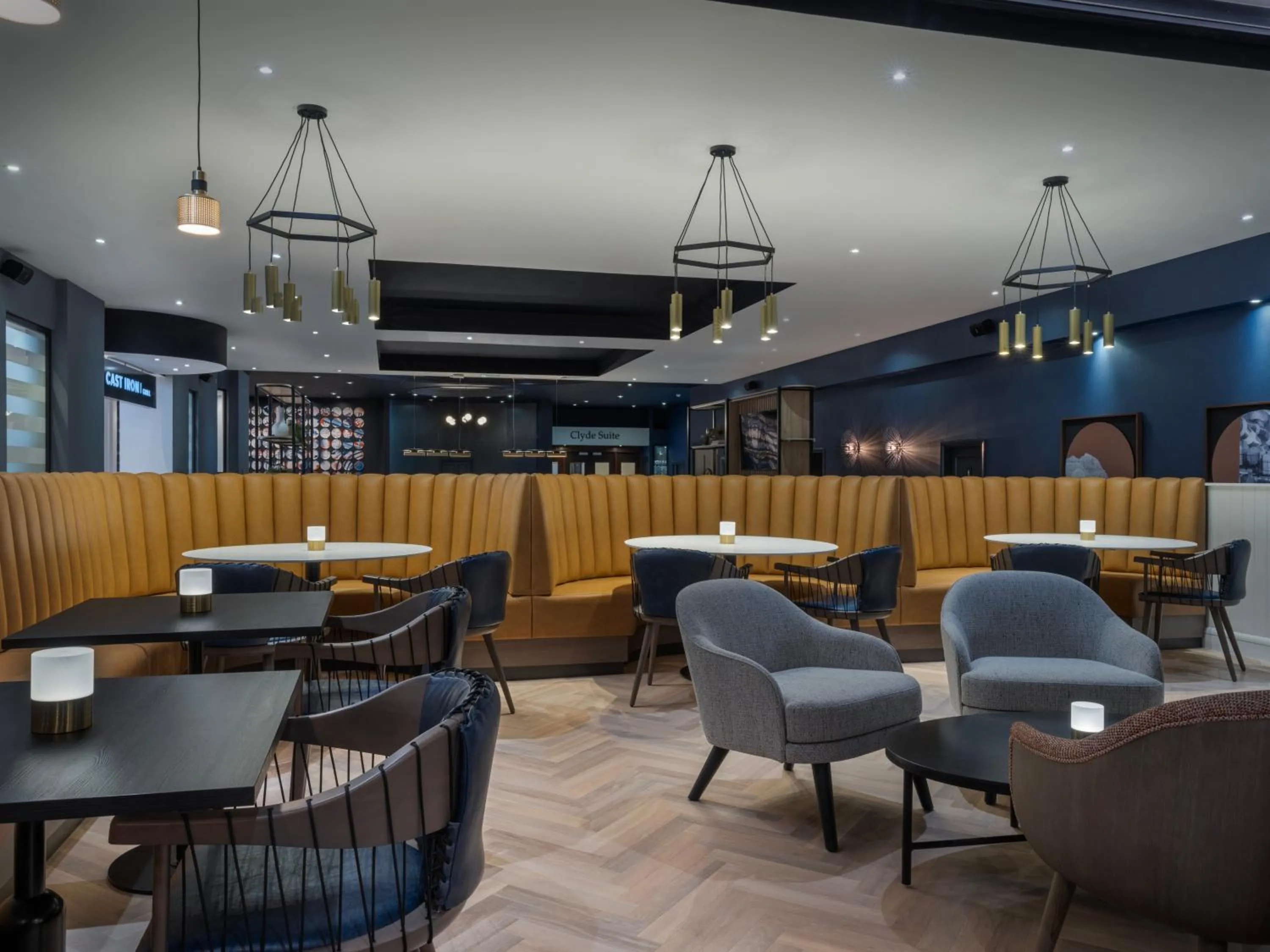 Lounge or bar in Glasgow Marriott Hotel