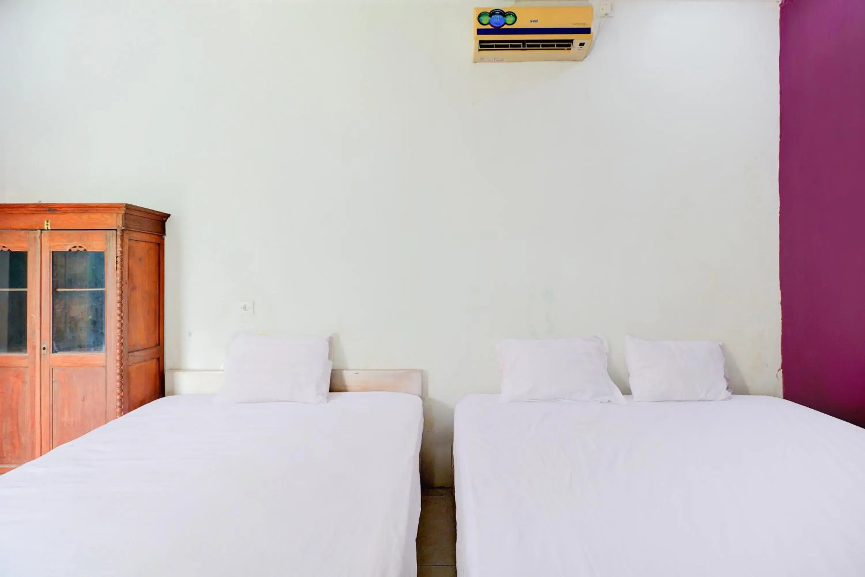 Deluxe Family Room in OYO 90363 Nira Guest House Sanur Bali Deluxe Family Room in OYO 90363 Nira Guest House Sanur Bali