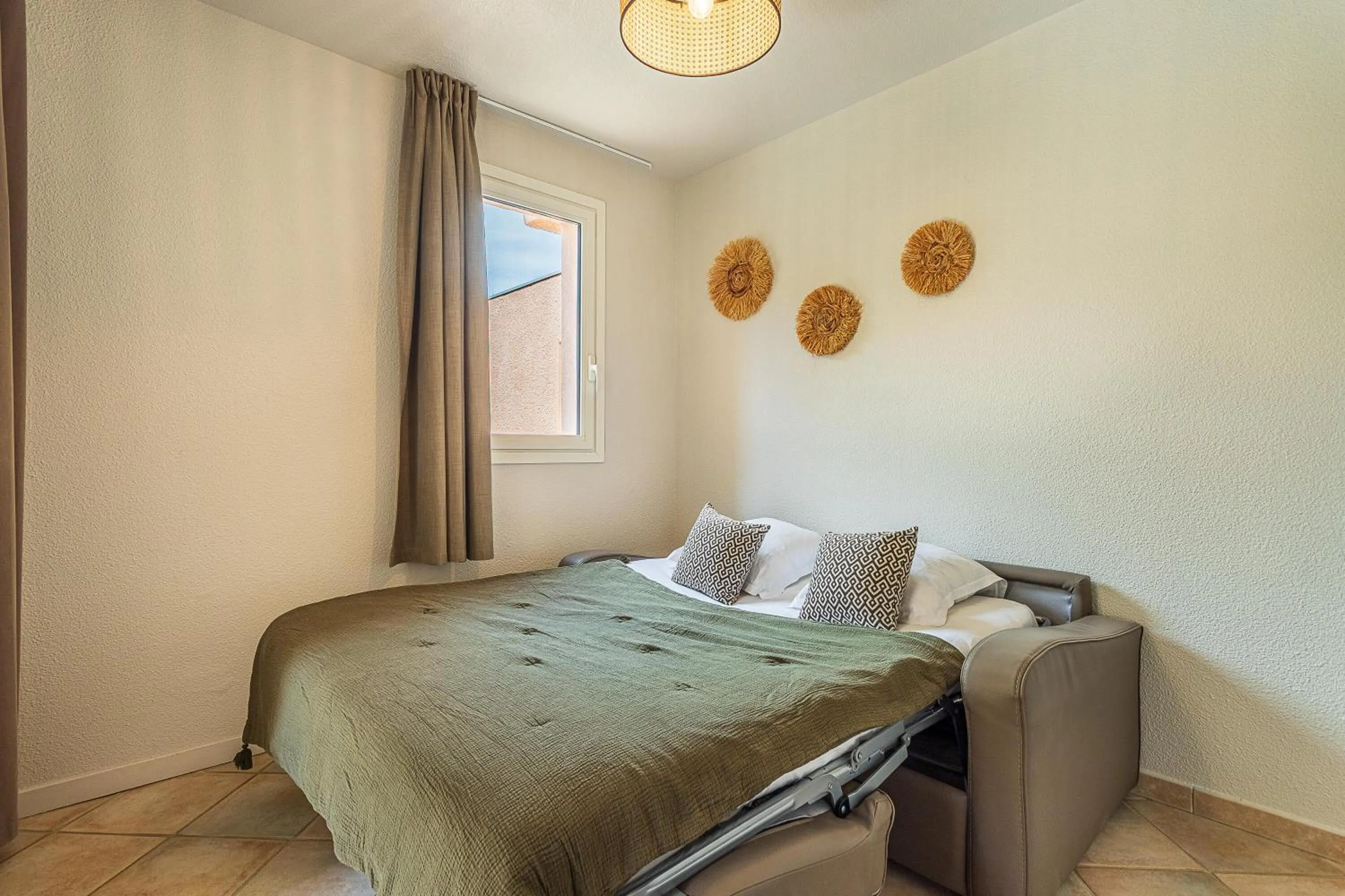 Bedroom, Bed in Belambra Clubs Presqu'île De Giens - Riviera Beach Club