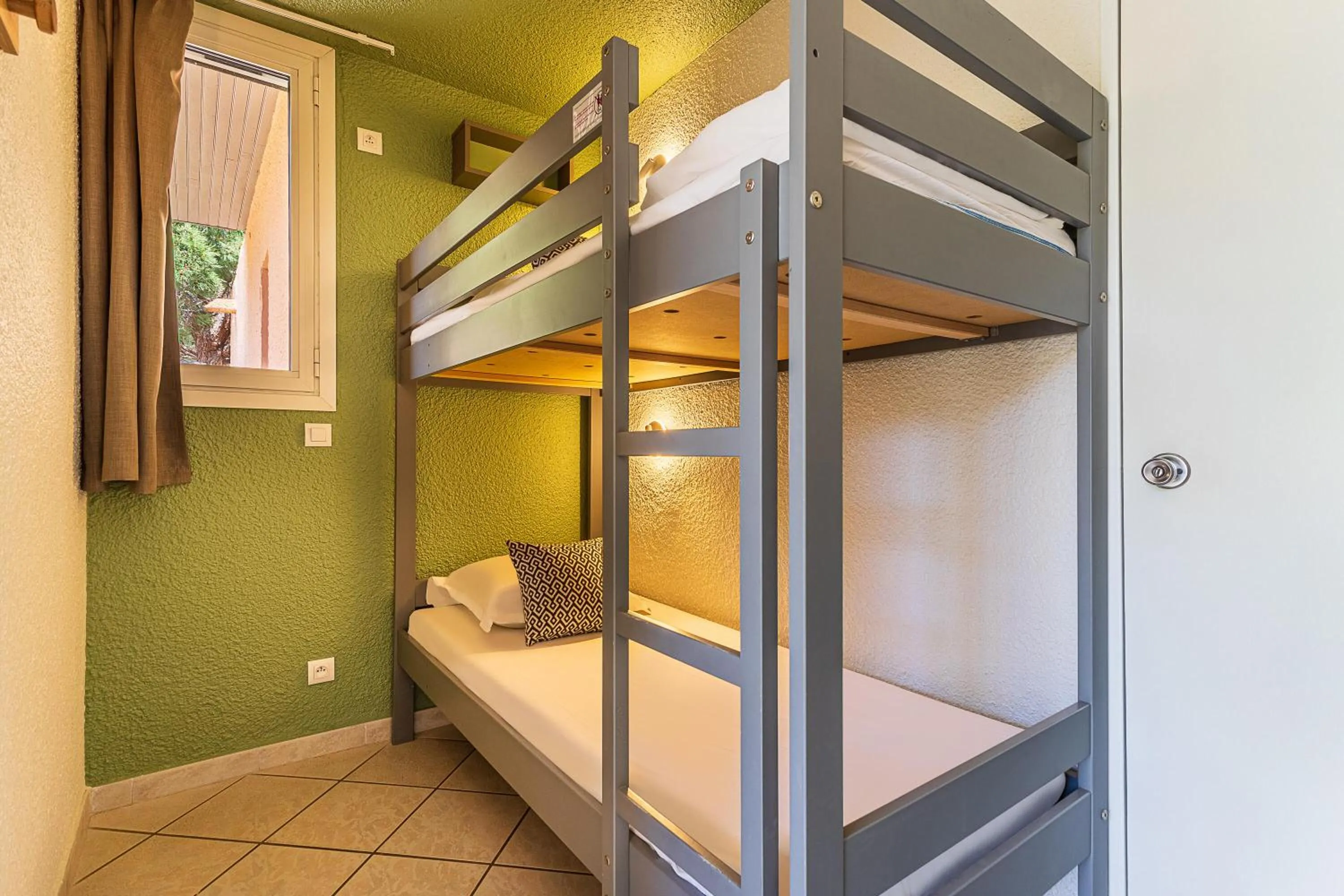 Bedroom, Bed in Belambra Clubs Presqu'île De Giens - Riviera Beach Club