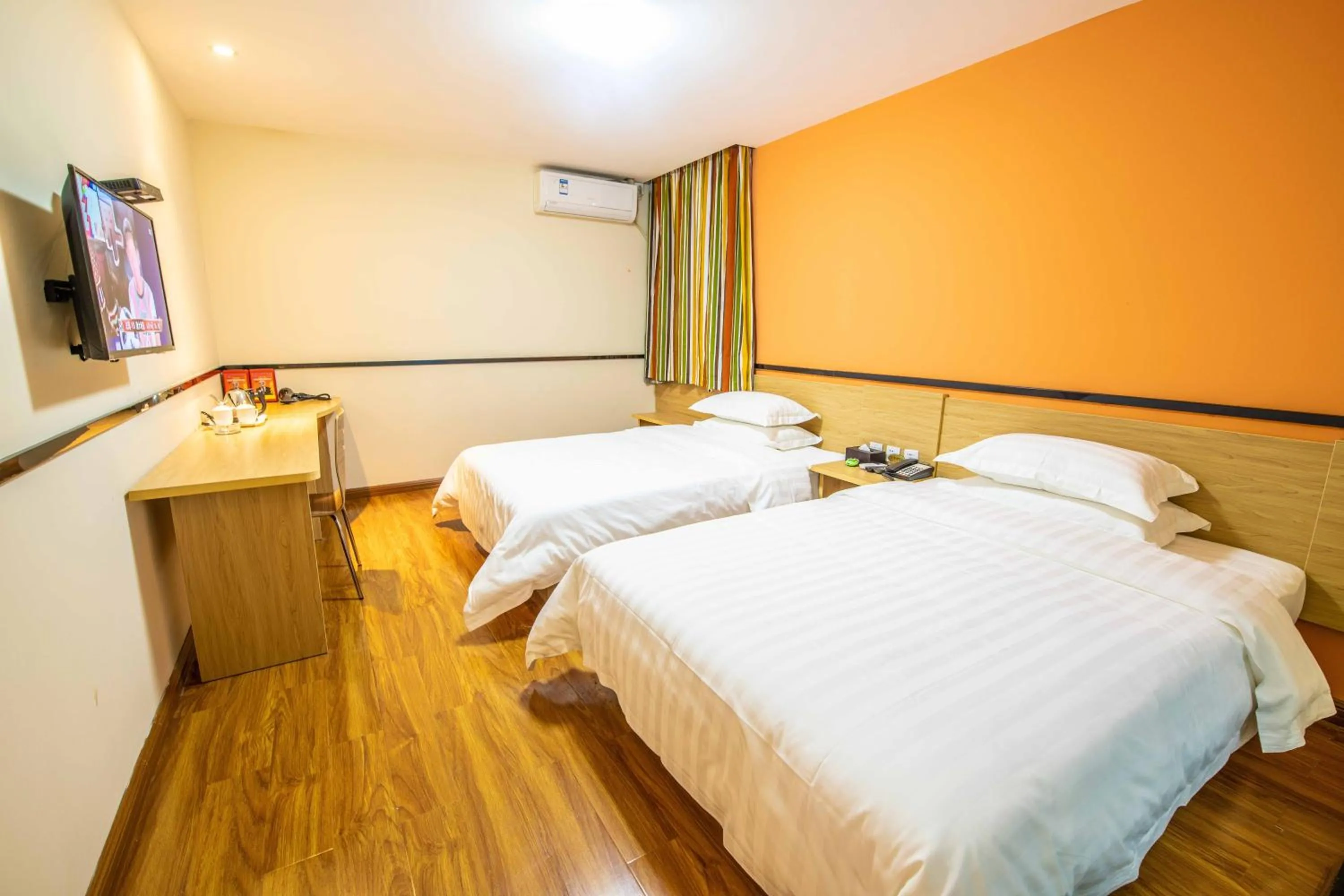 Orange Fashion Apartment Hotel Guangzhou Xiajiao Subway Station Branch