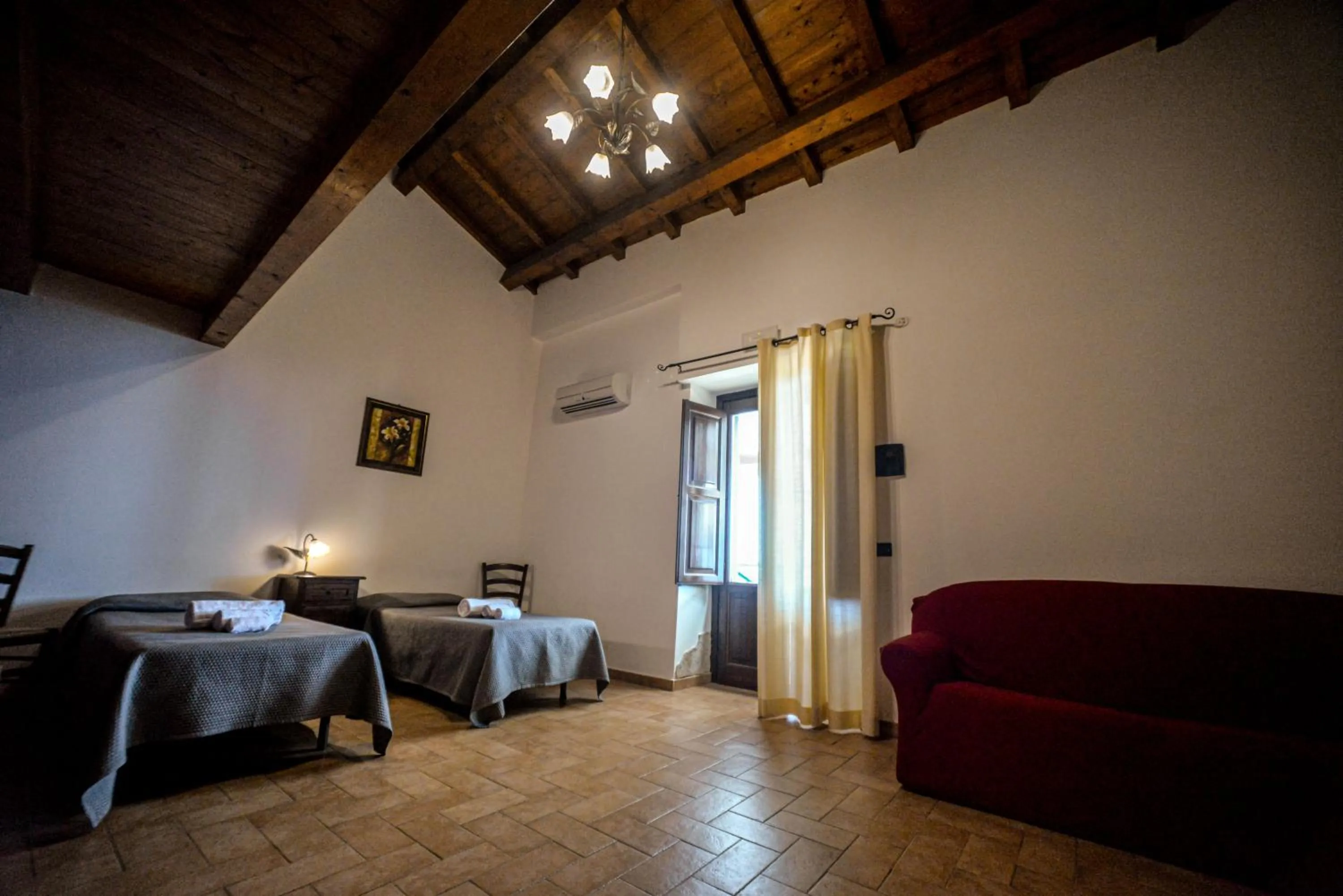 Photo of the whole room, Bed in IL Ciliegio Dell 'Etna