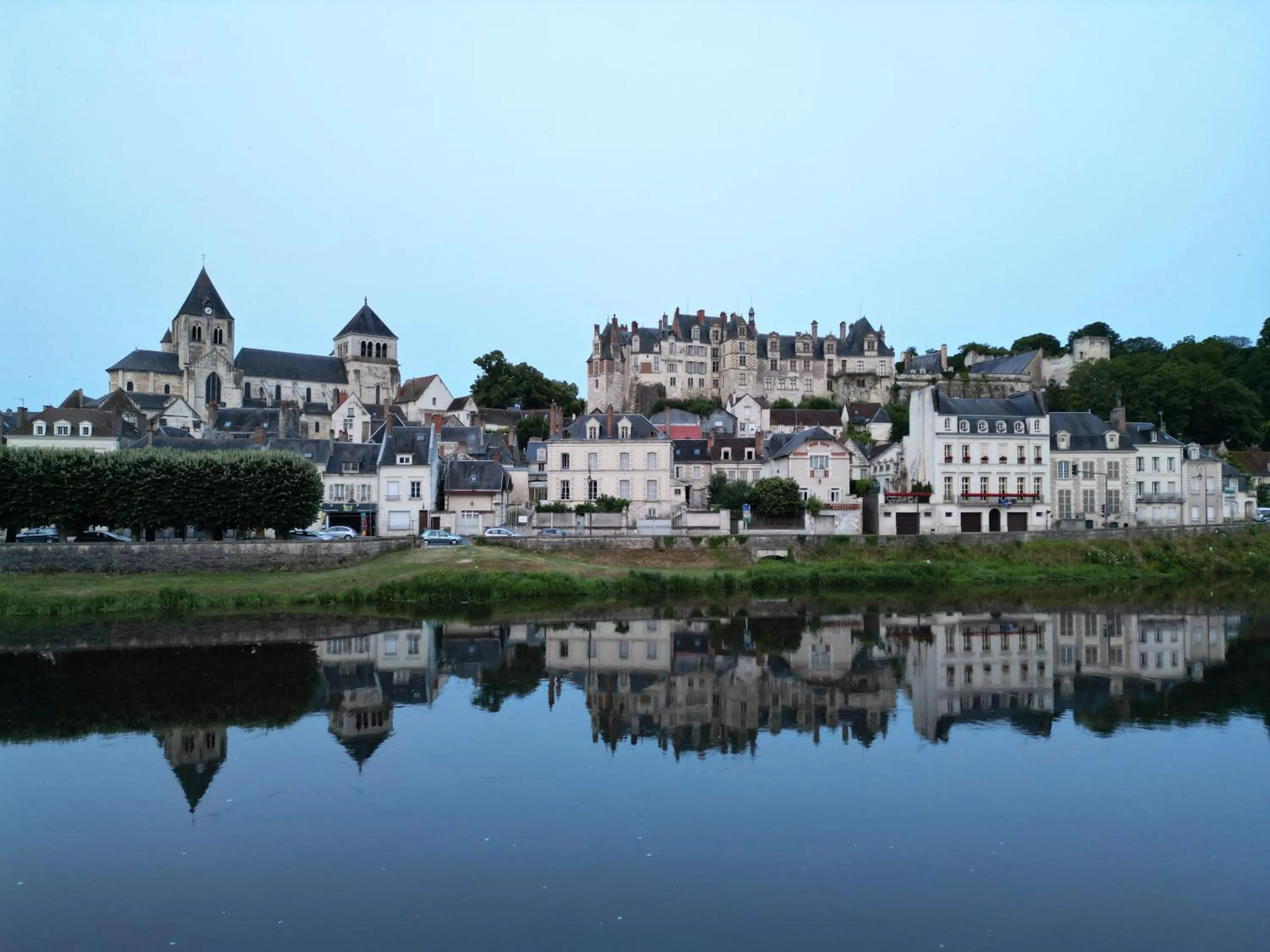 Quiet street view in Grand Hôtel Saint-Aignan