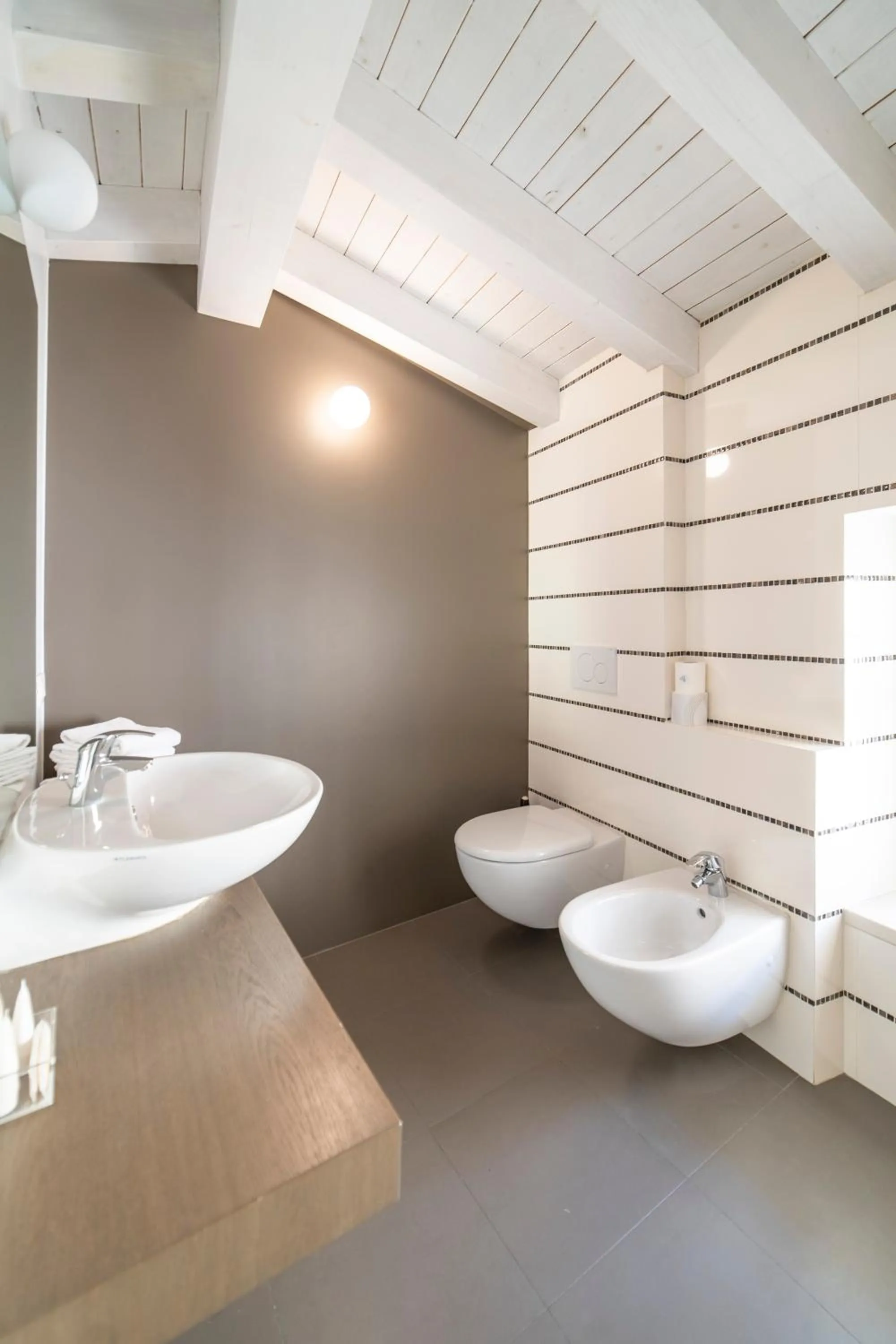 Toilet in Albergo Diffuso Vulcano Village