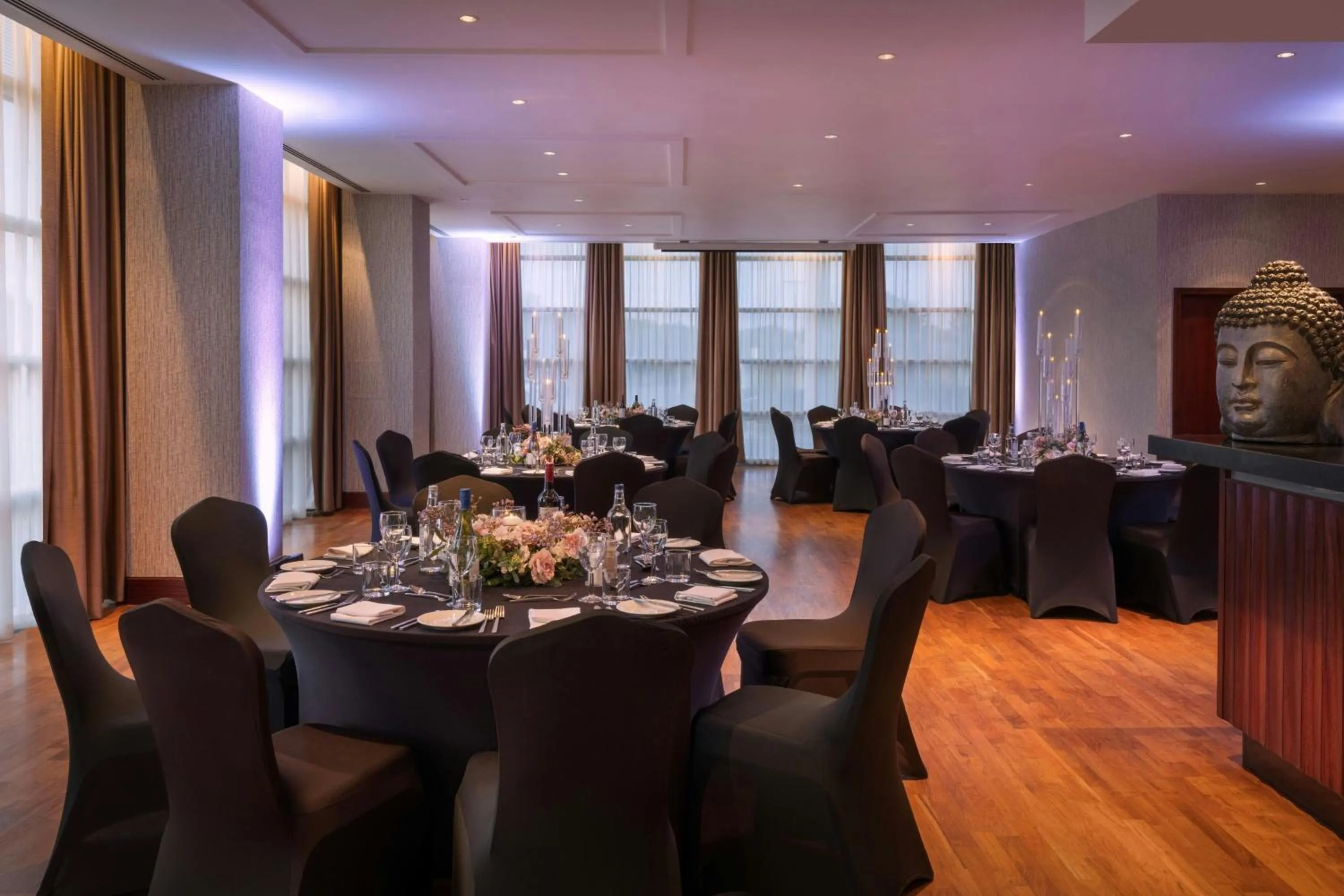 Lounge or bar in Leicester Marriott Hotel