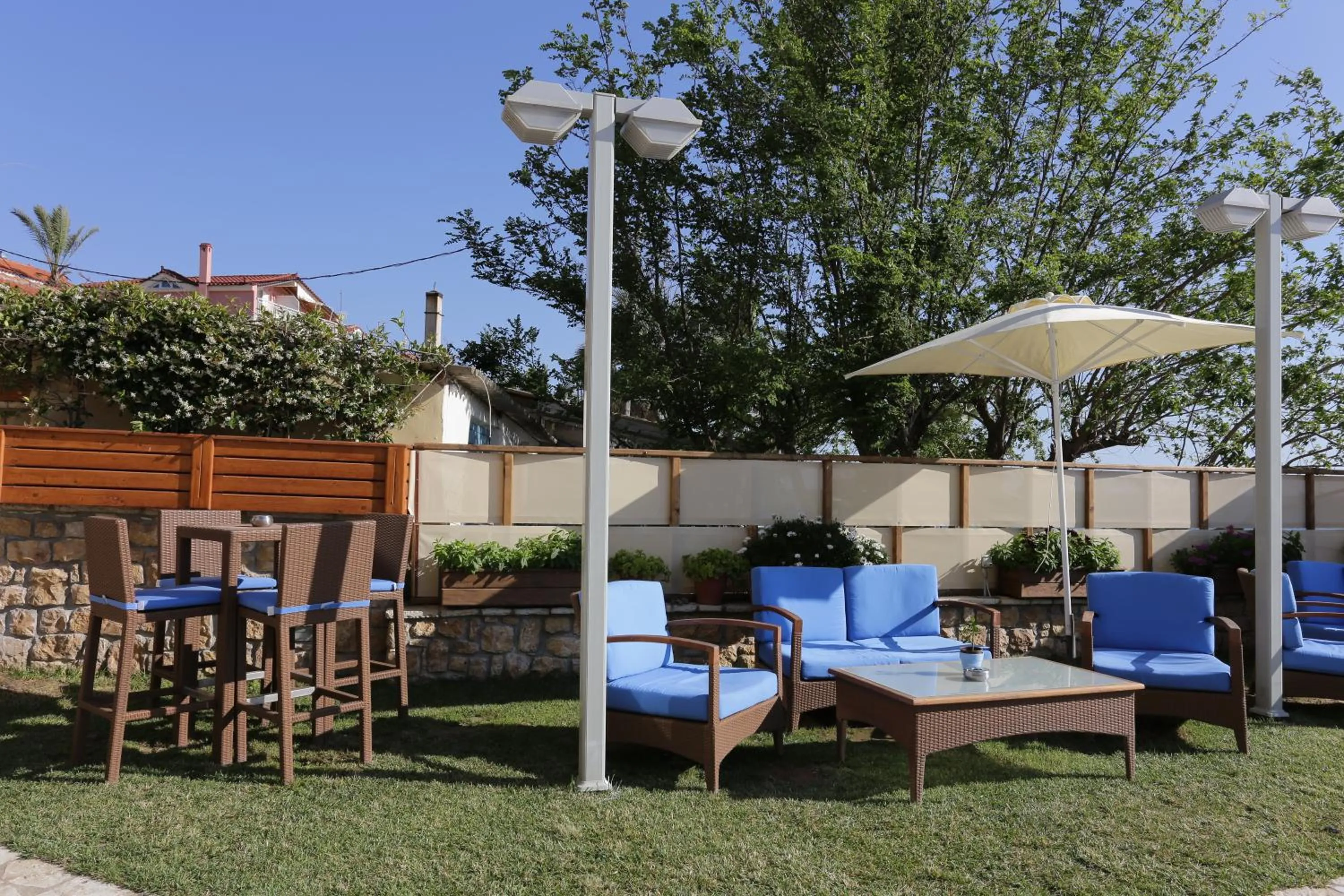 Garden in Almira Hotel