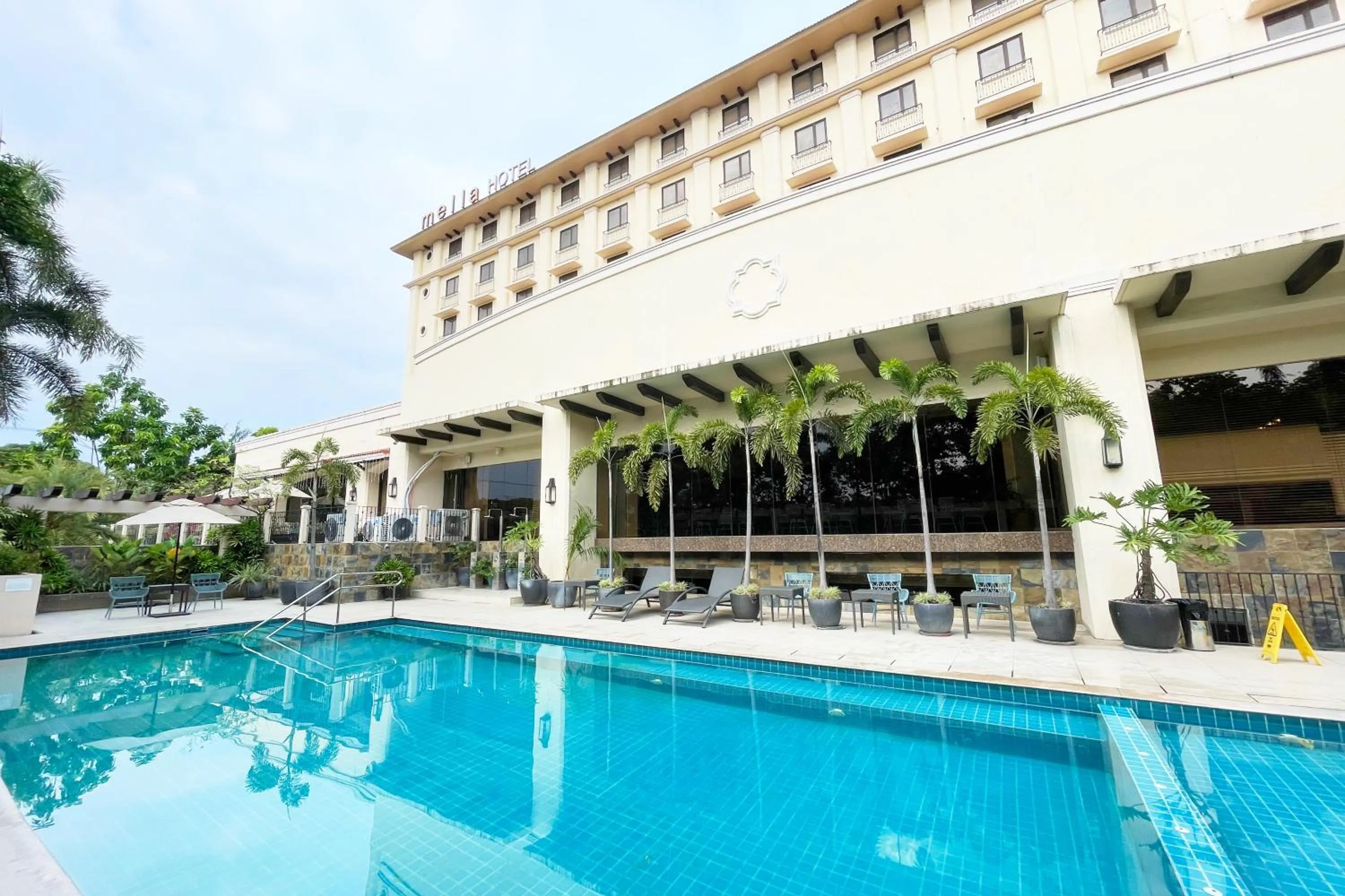 Mella Hotel Manila near NAIA Airport