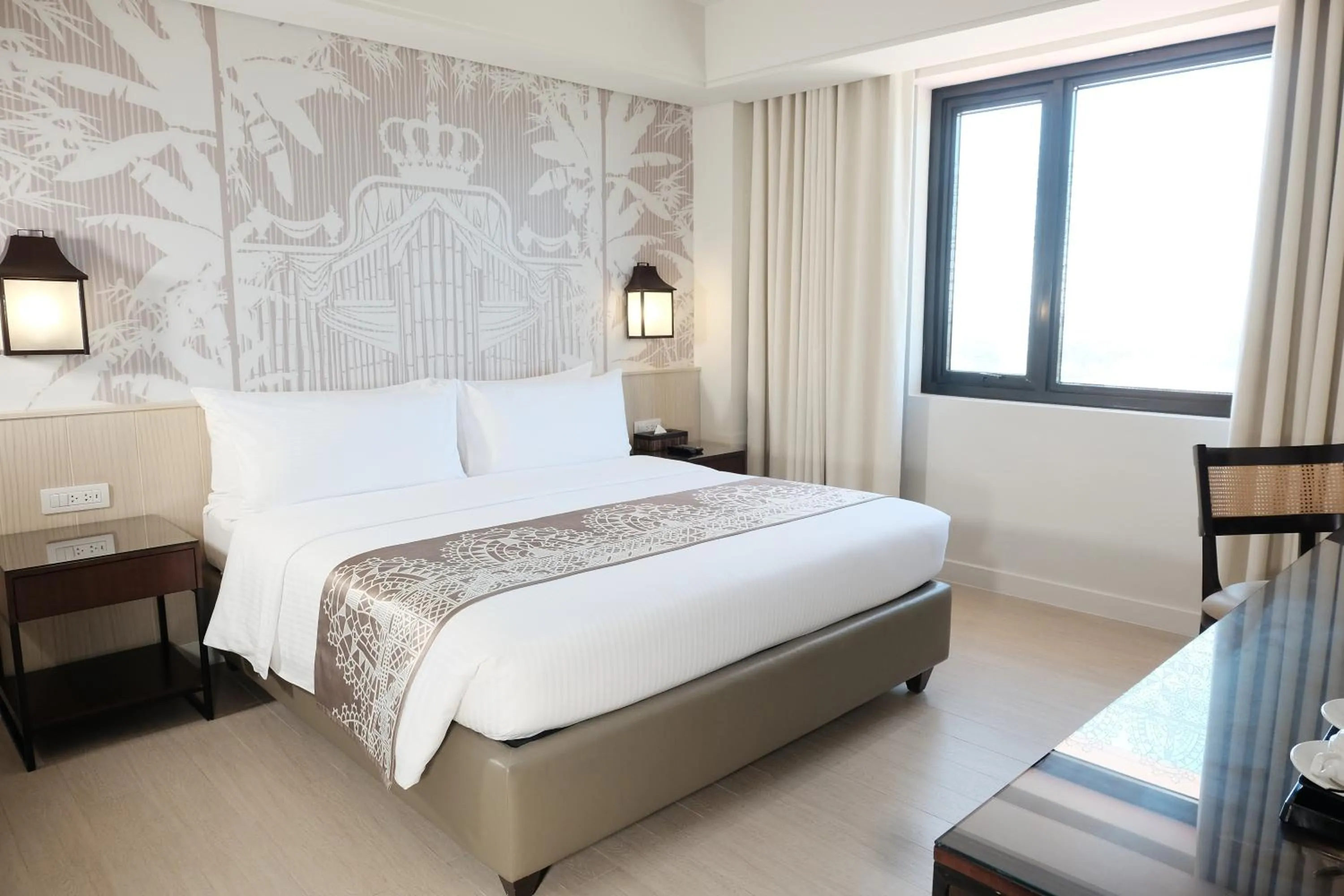 Bed in Mella Hotel Manila near NAIA Airport