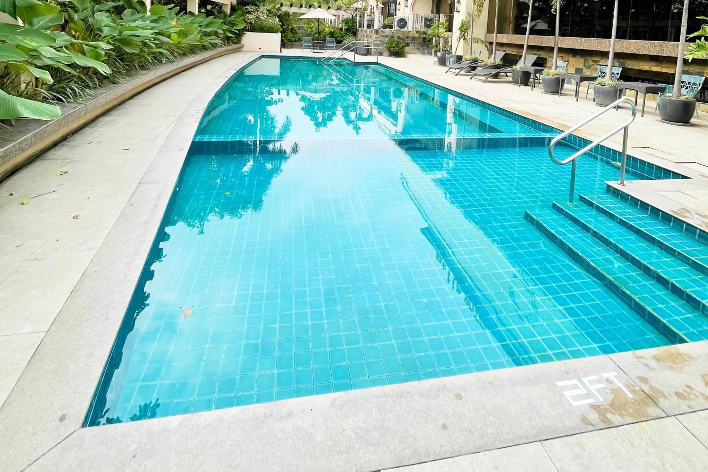 Mella Hotel Manila near NAIA Airport