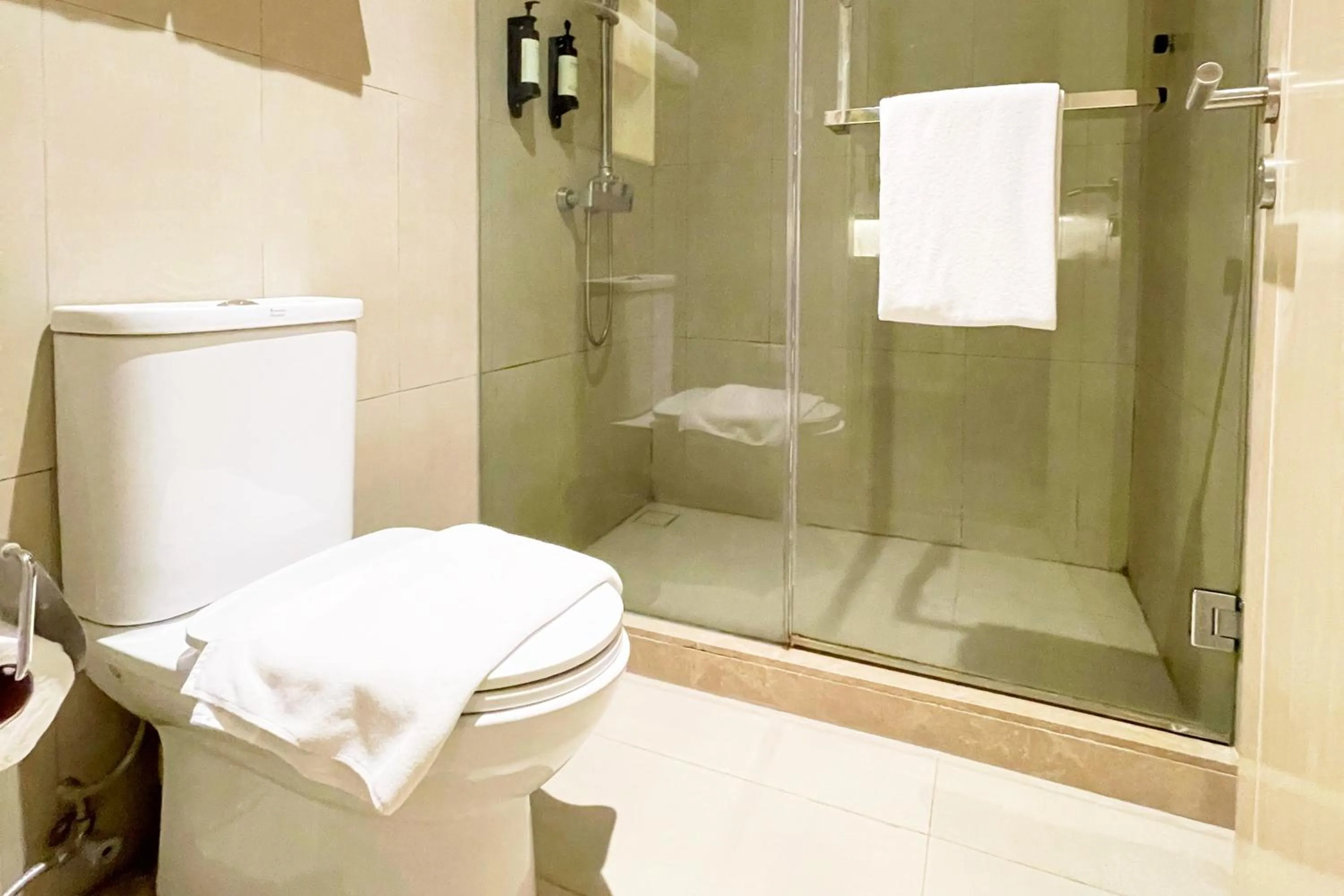 Mella Hotel Manila near NAIA Airport