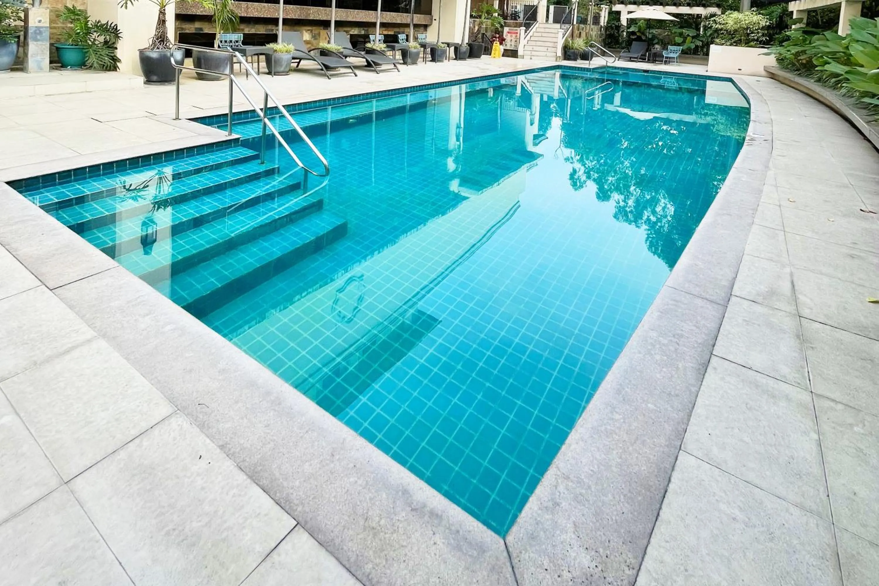 Mella Hotel Manila near NAIA Airport