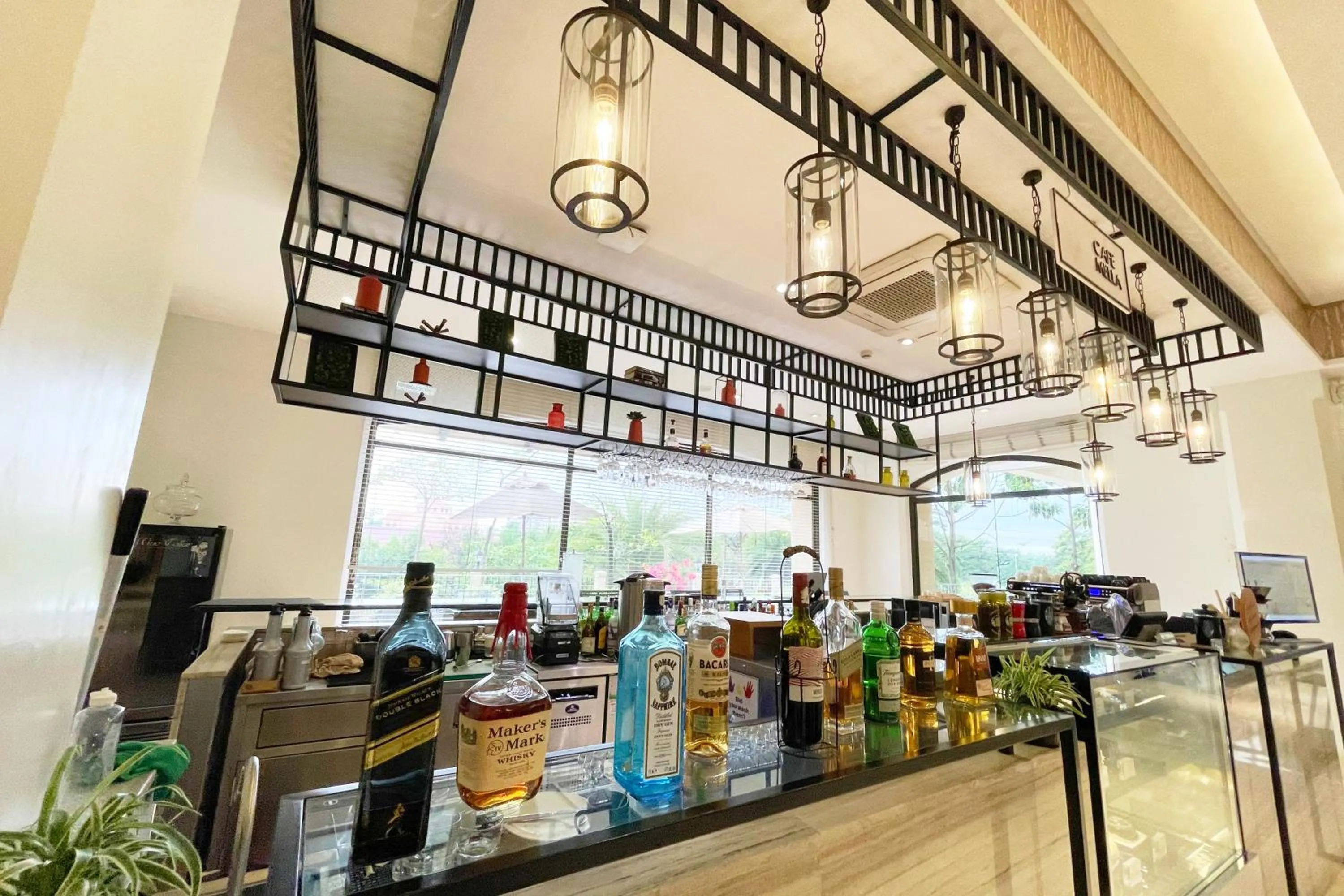 Mella Hotel Manila near NAIA Airport