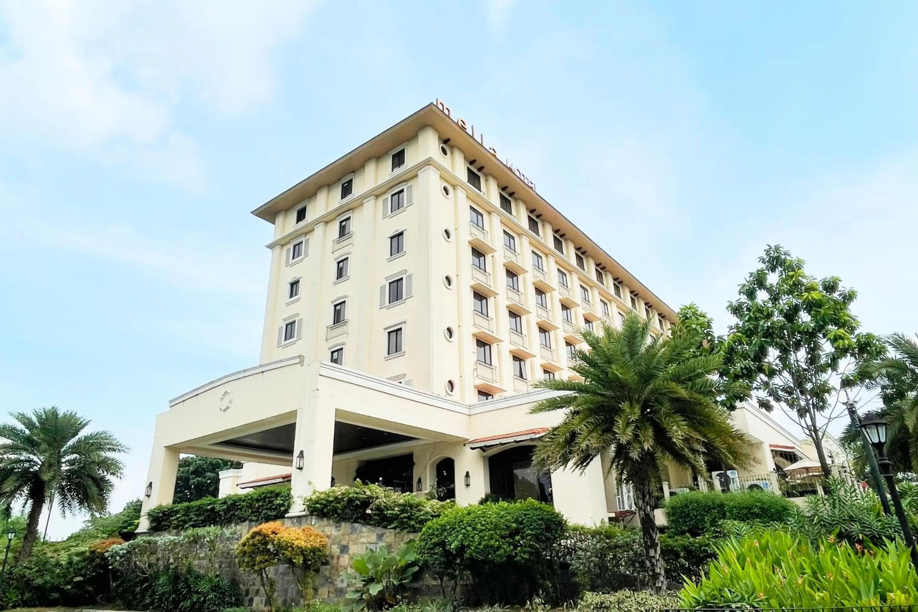 Mella Hotel Manila near NAIA Airport