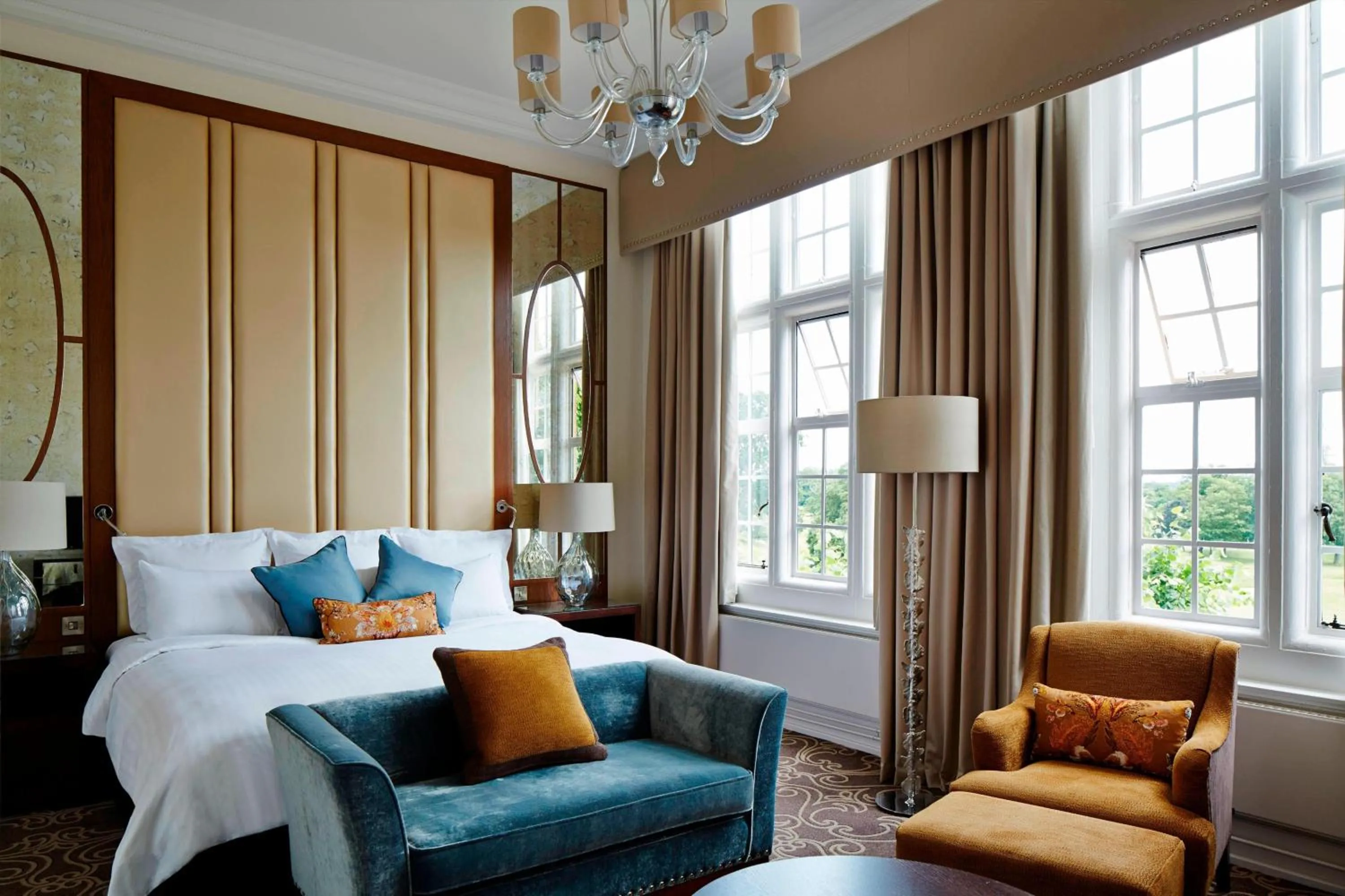 Photo of the whole room, Bed in Hanbury Manor Marriott Hotel & Country Club