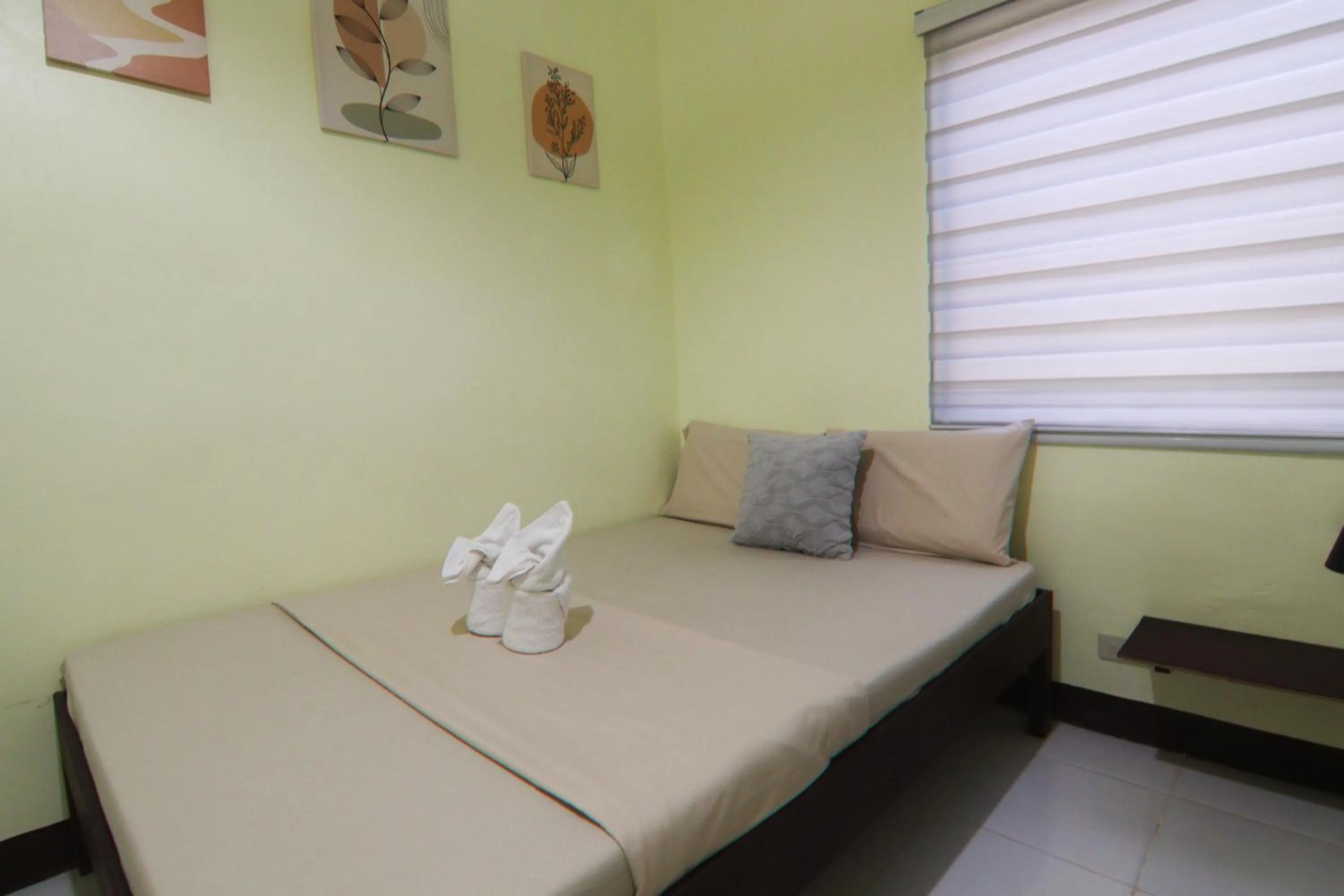 Photo of the whole room, Bed in Aloha Hostel Siargao