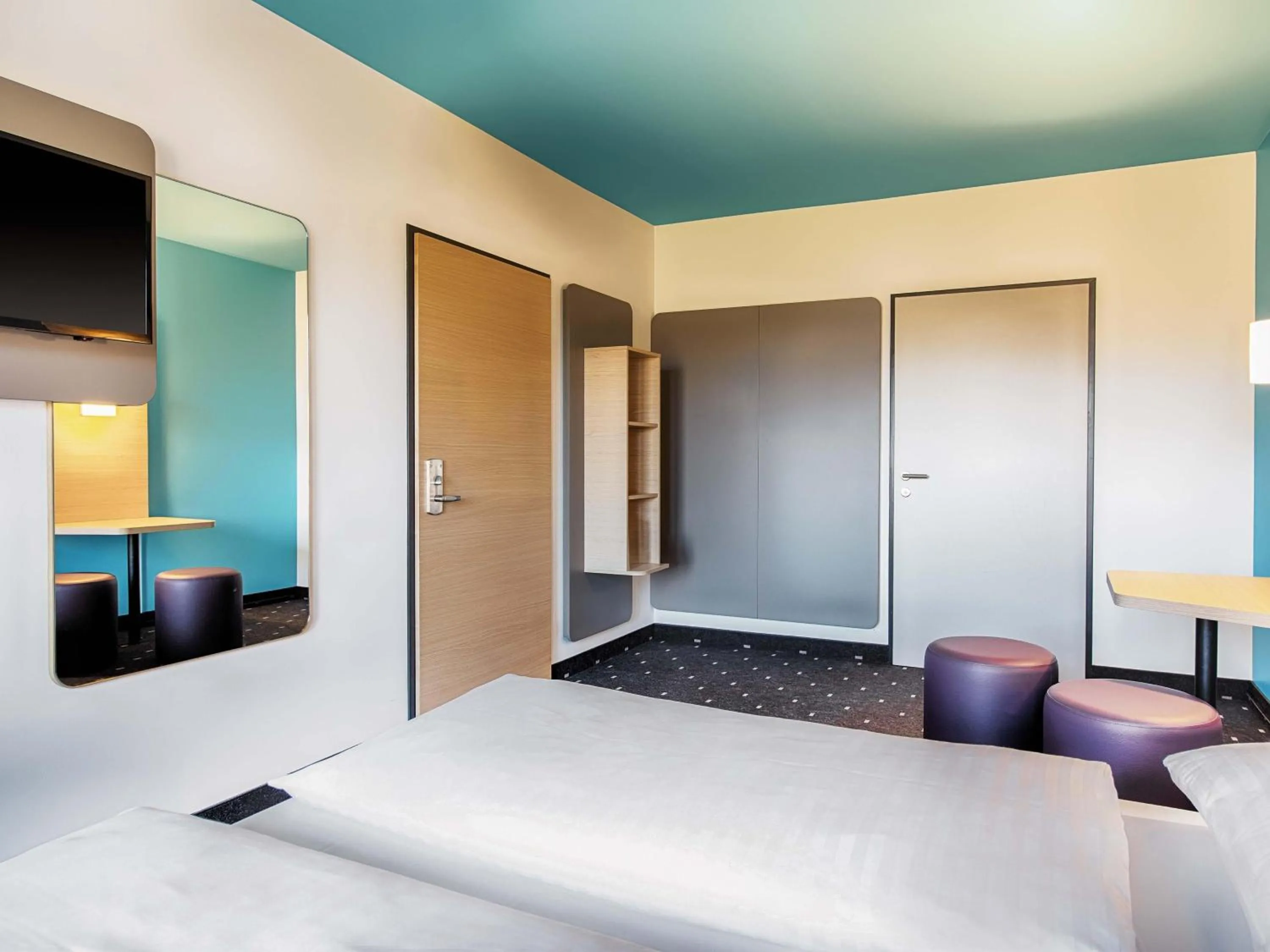 Photo of the whole room, Bed in B&B Hotel Graz-Hbf