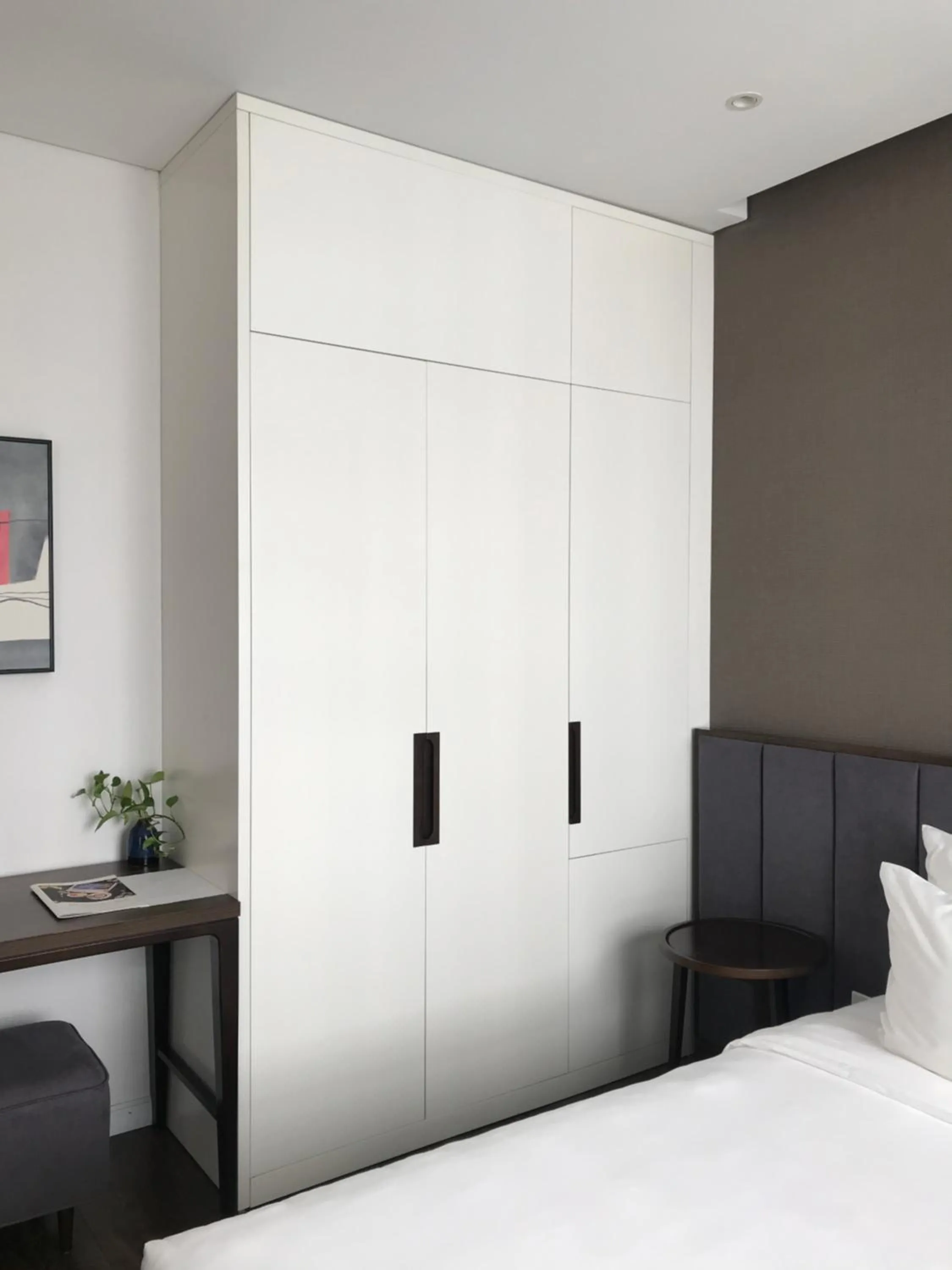 wardrobe, Bed in Mandala Hotel & Spa Bac Ninh