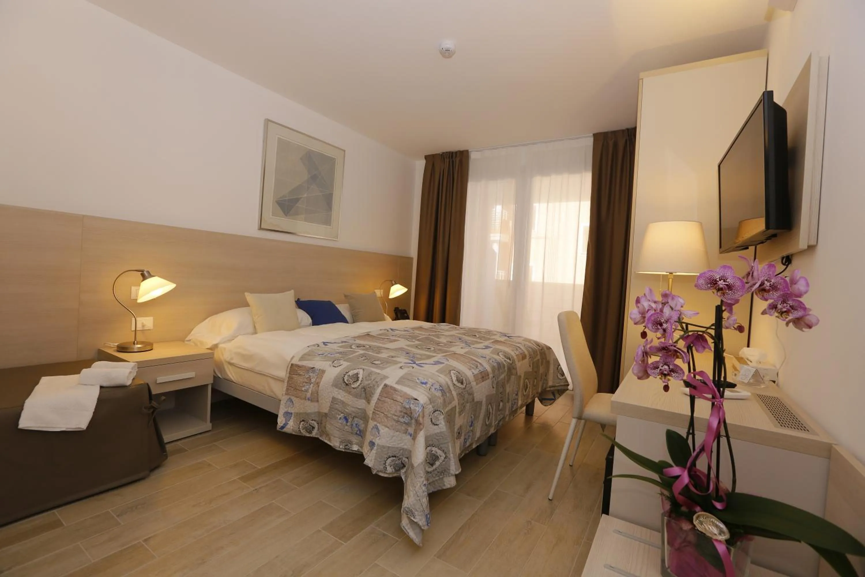 Photo of the whole room, Bed in Hotel Eldorado, Depandance & Apartments