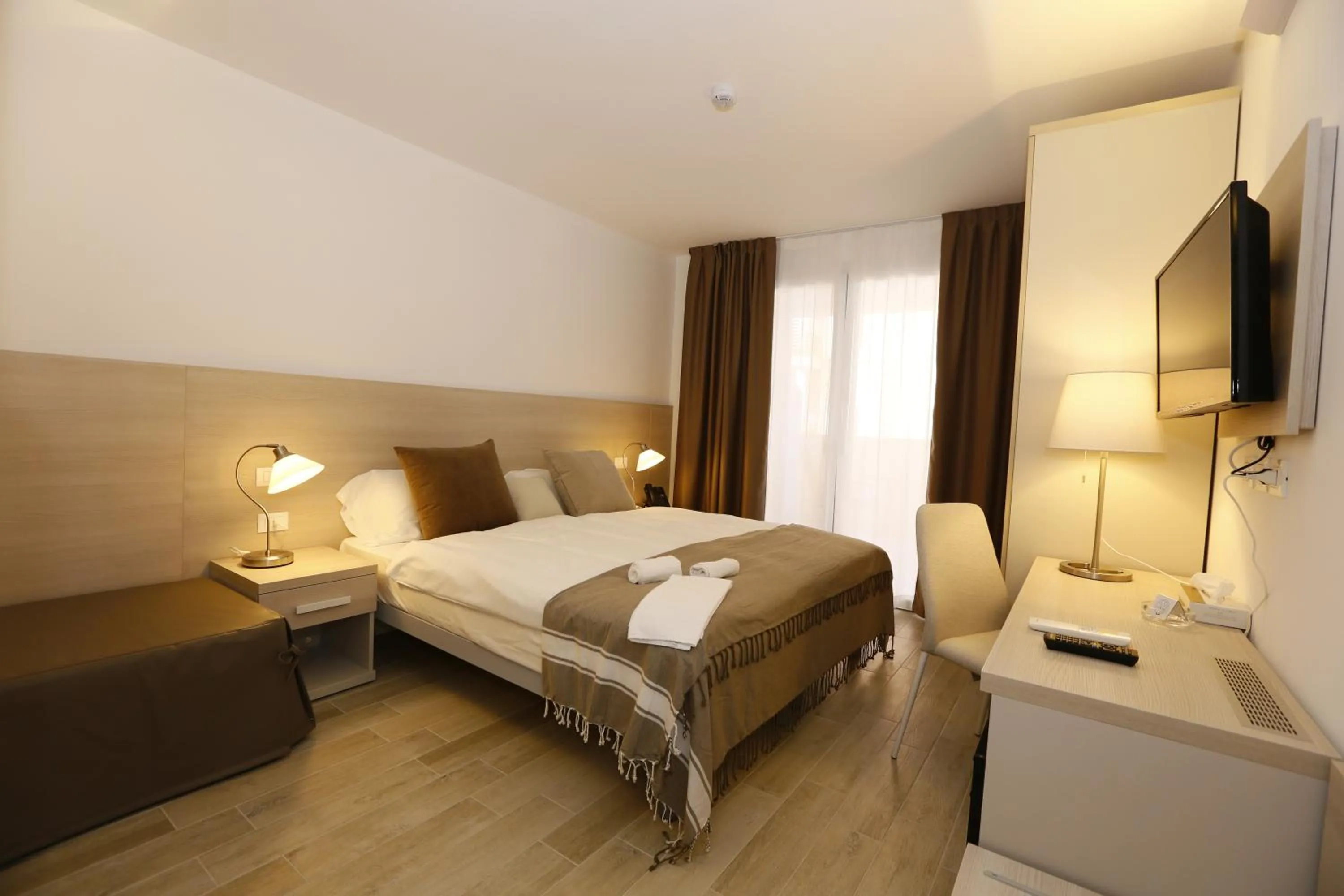 Photo of the whole room, Bed in Hotel Eldorado, Depandance & Apartments