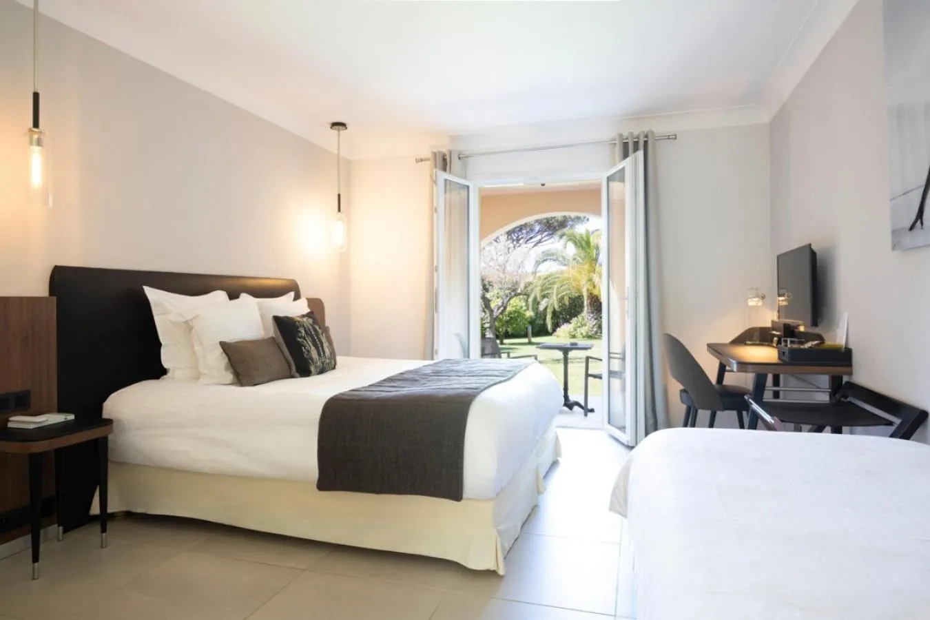 Photo of the whole room in Hotel La Garbine