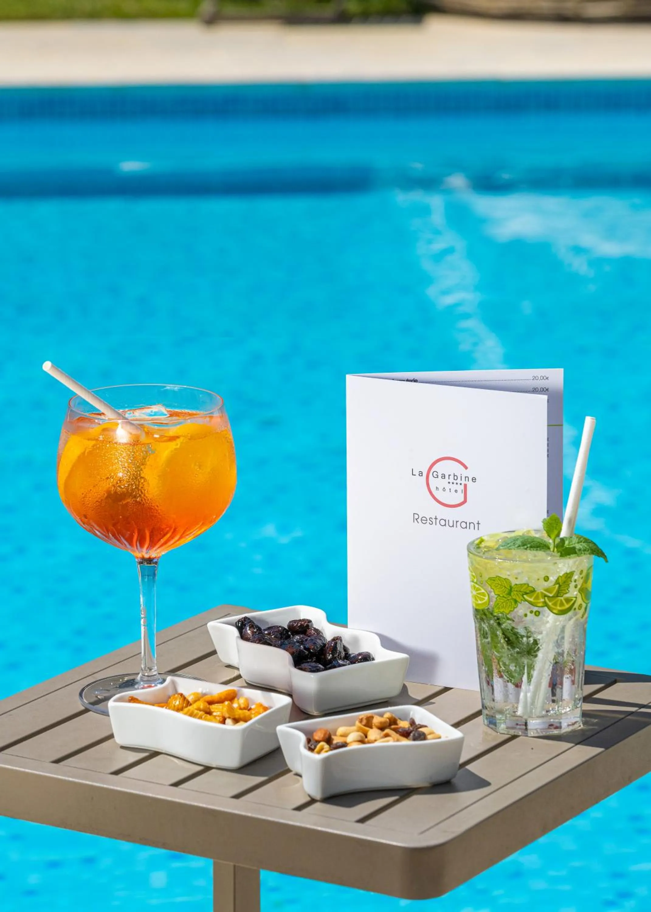 Swimming pool in Hotel La Garbine