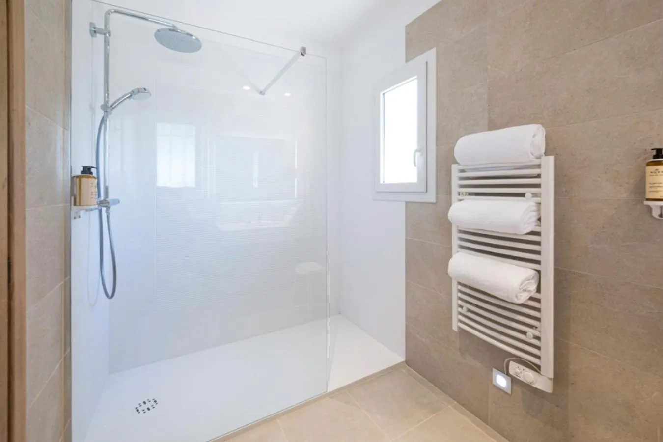 Shower in Hotel La Garbine