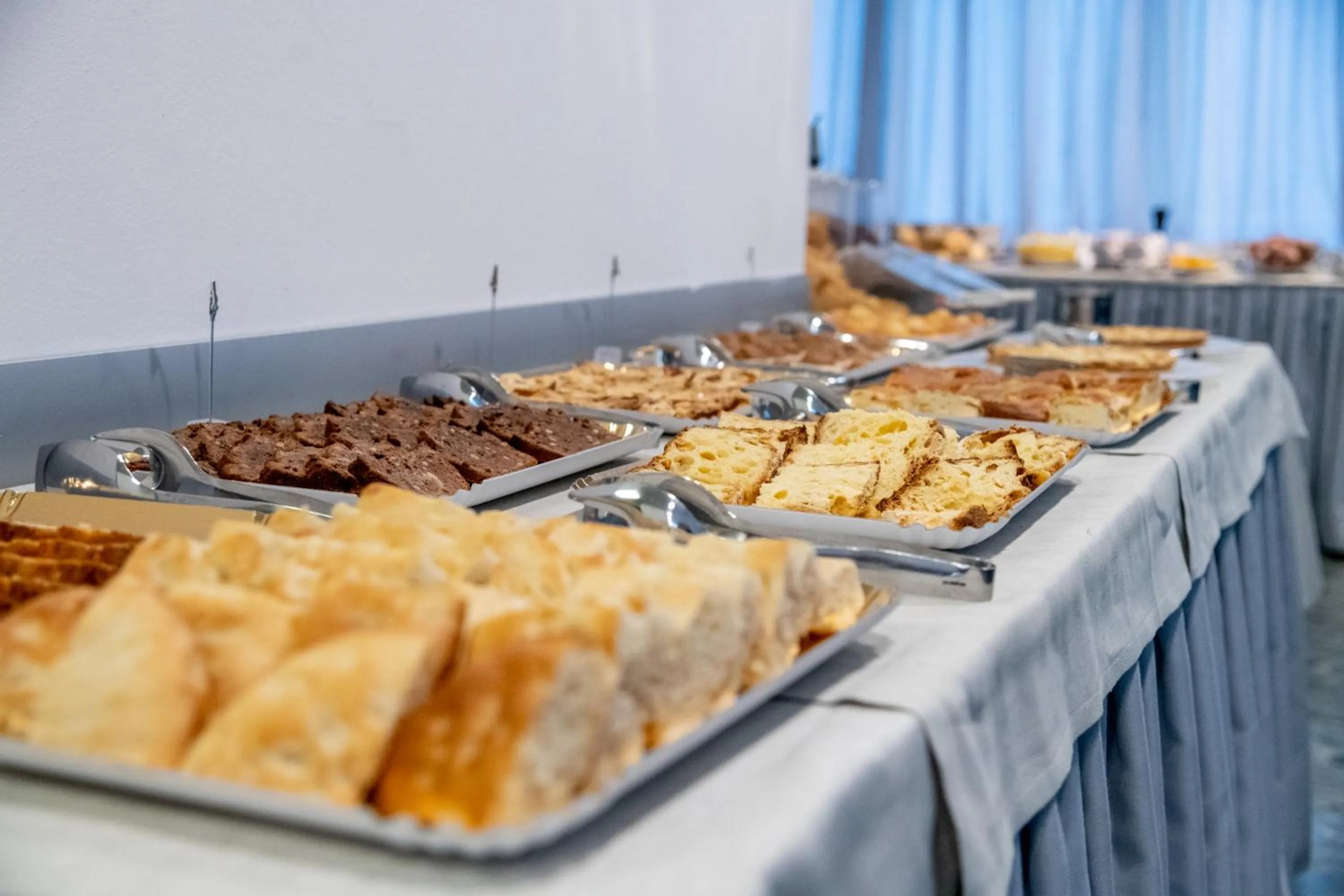 Buffet breakfast in Real Park Hotel