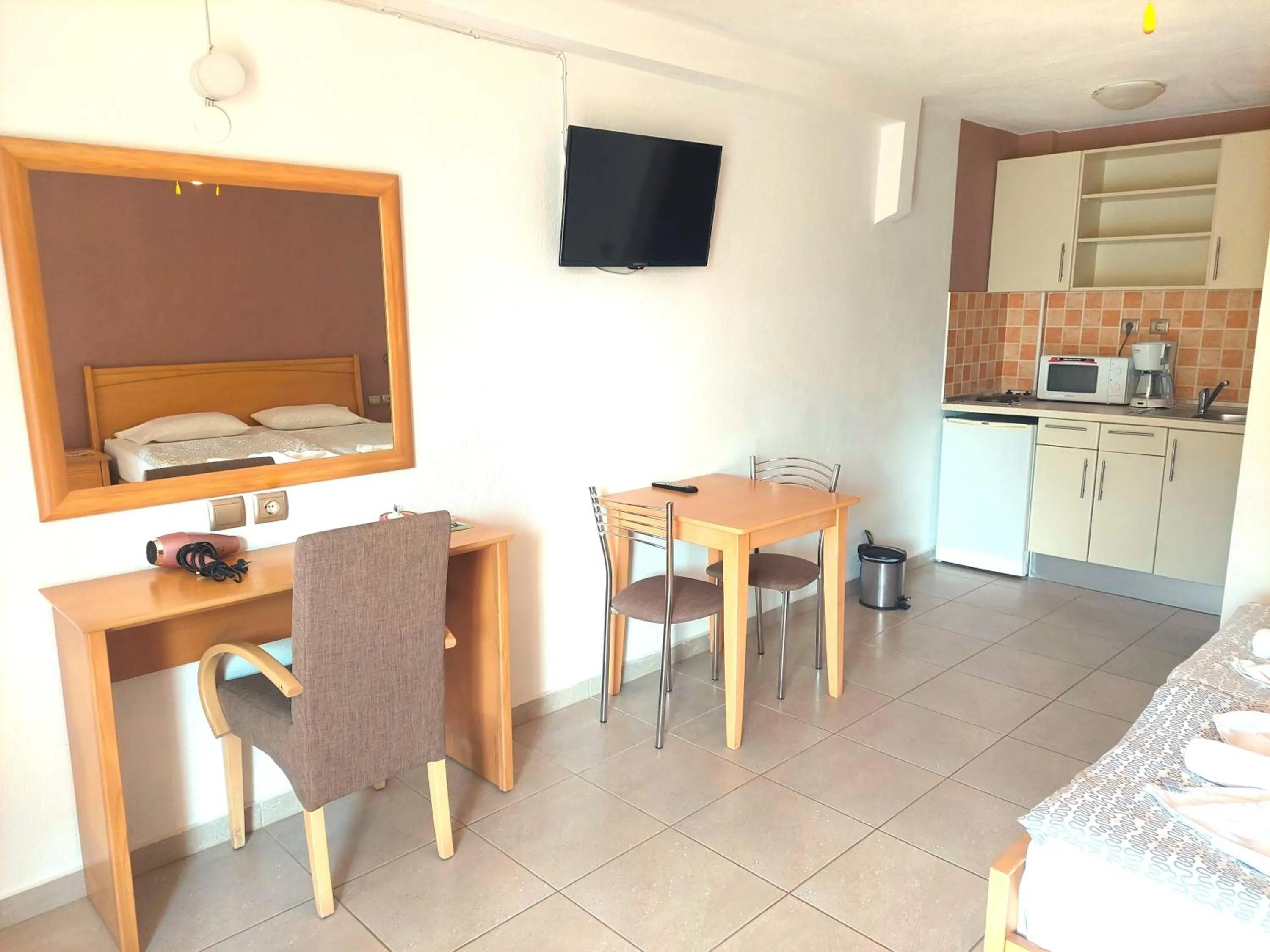 Dining area in Amari Hotel