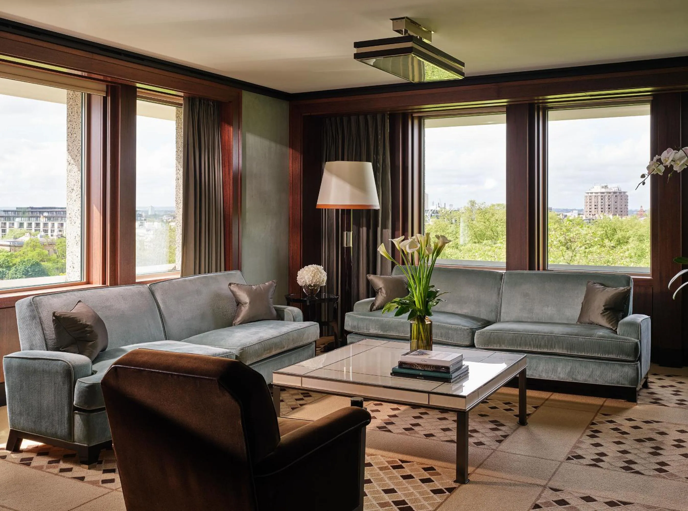 Living room in 45 Park Lane - Dorchester Collection