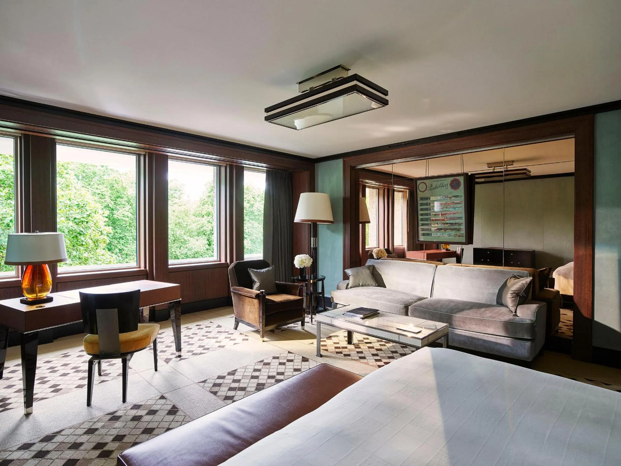 Bed in 45 Park Lane - Dorchester Collection