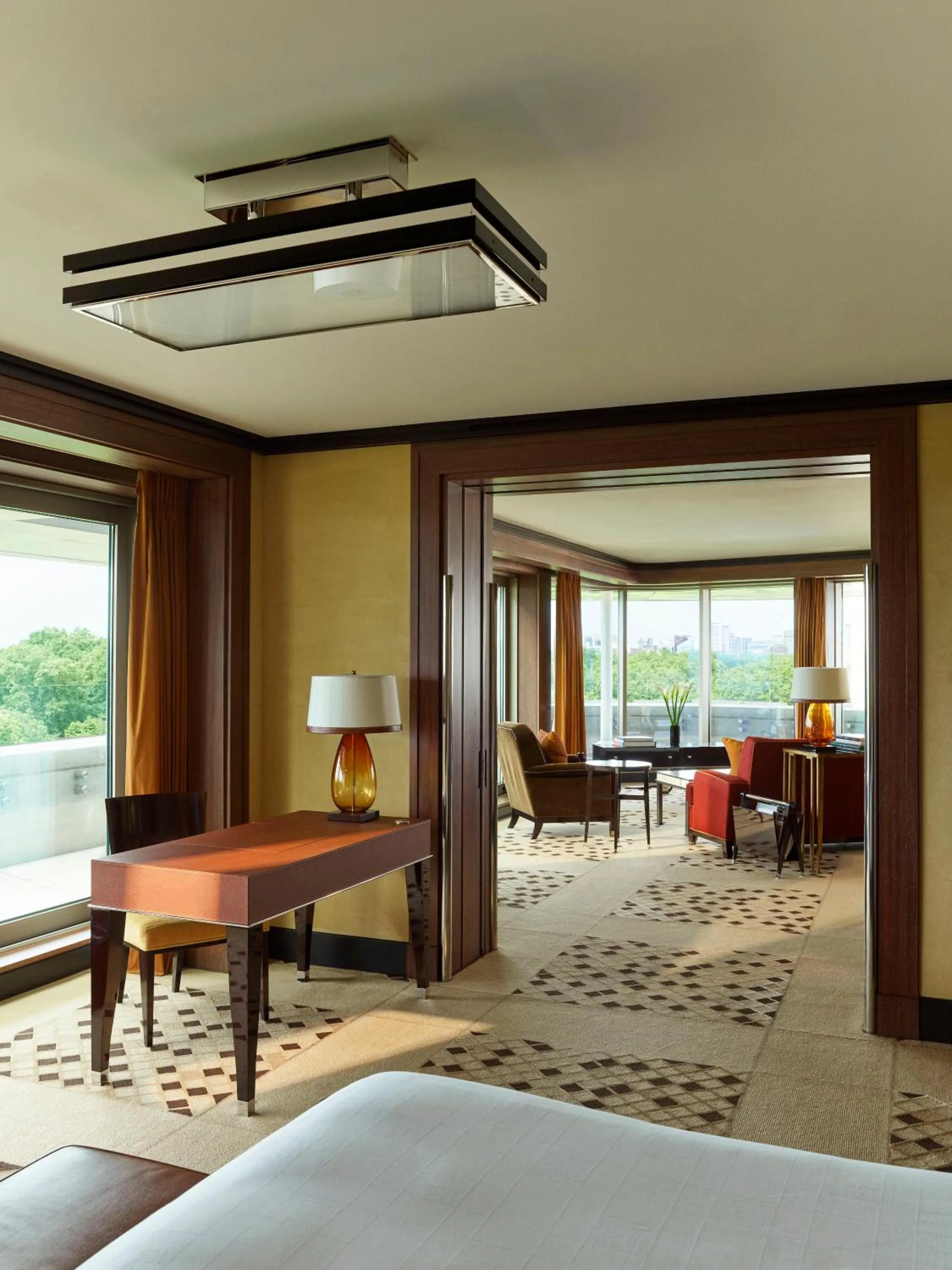 Library, Bed in 45 Park Lane - Dorchester Collection