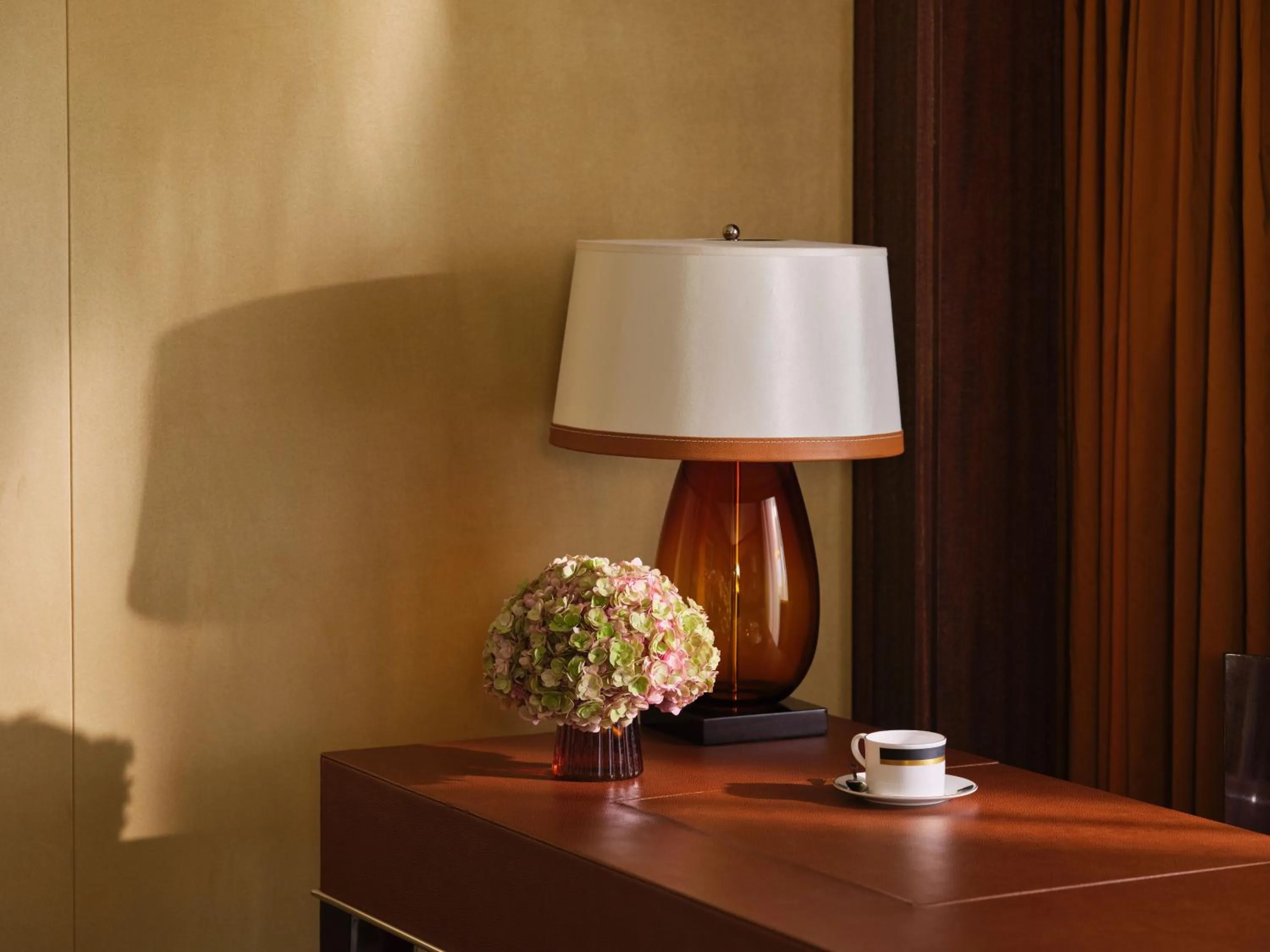 Decorative detail in 45 Park Lane - Dorchester Collection