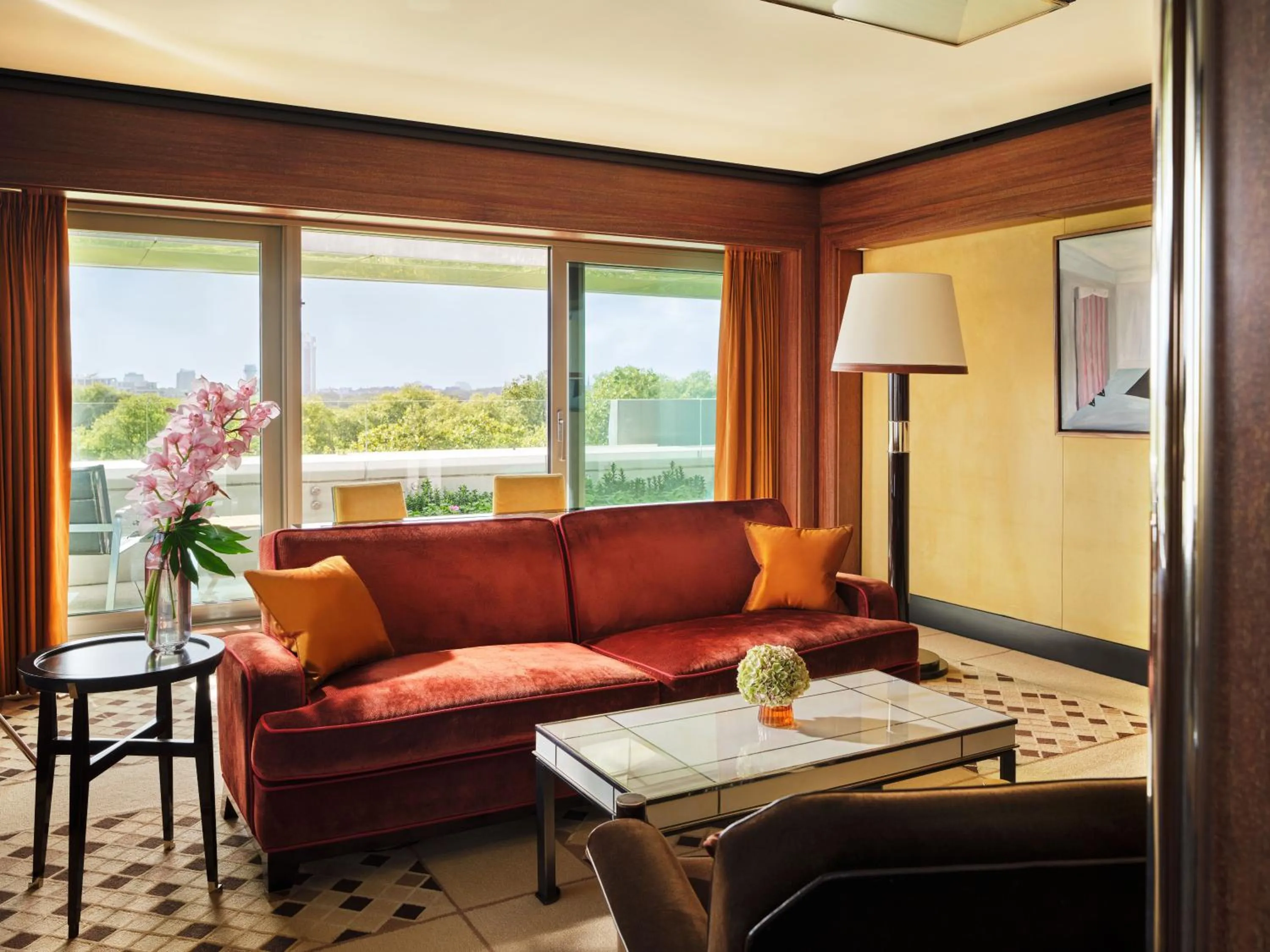 Living room in 45 Park Lane - Dorchester Collection