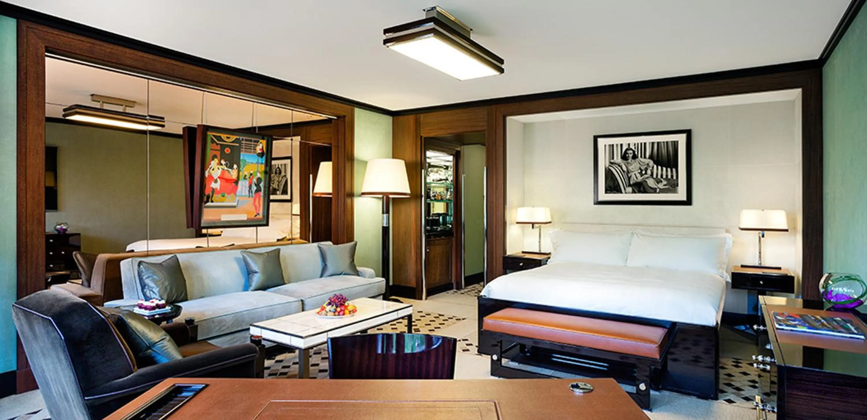 Bedroom, Bed in 45 Park Lane - Dorchester Collection