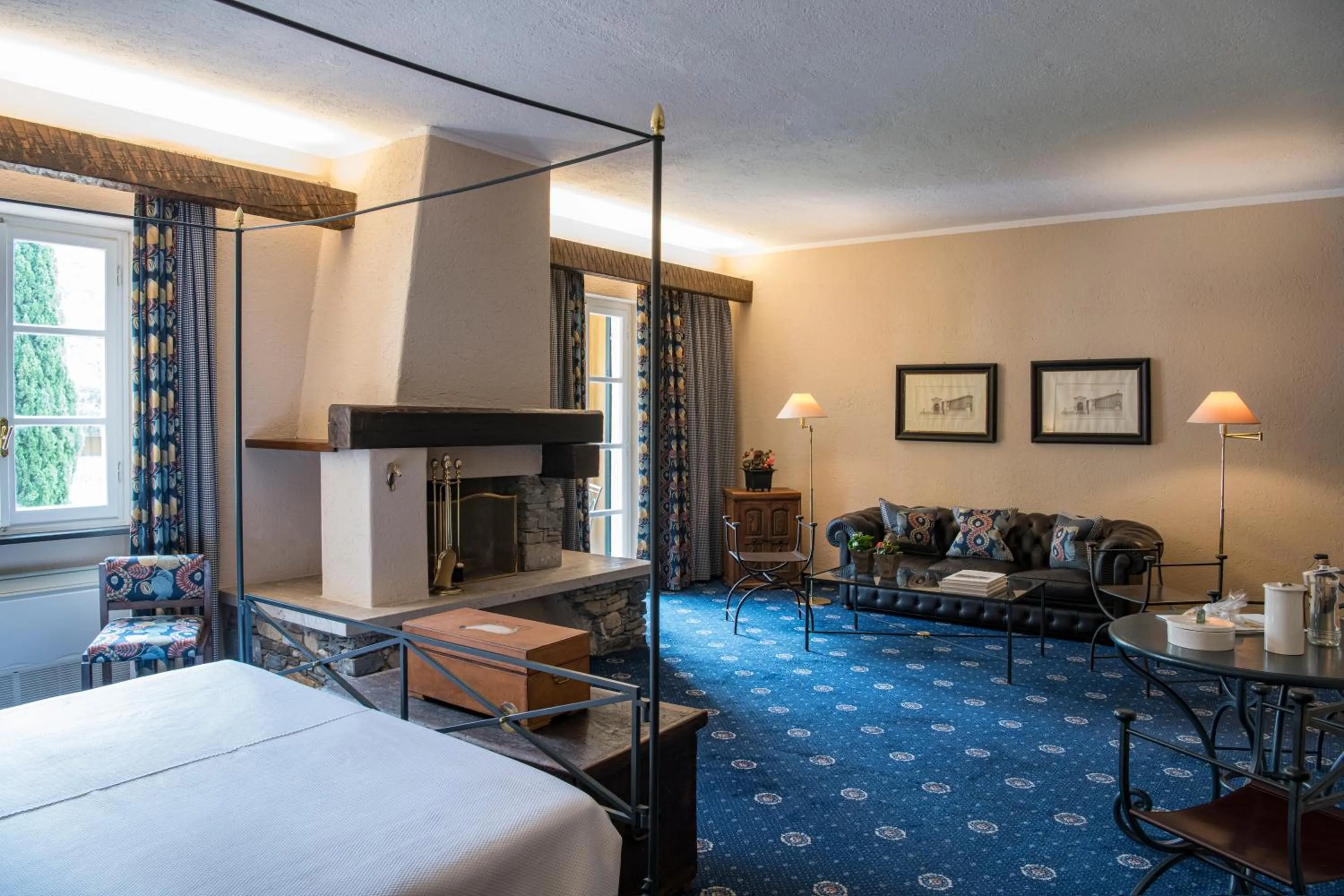 Photo of the whole room, Bed in La Meridiana ReIais & Chateaux