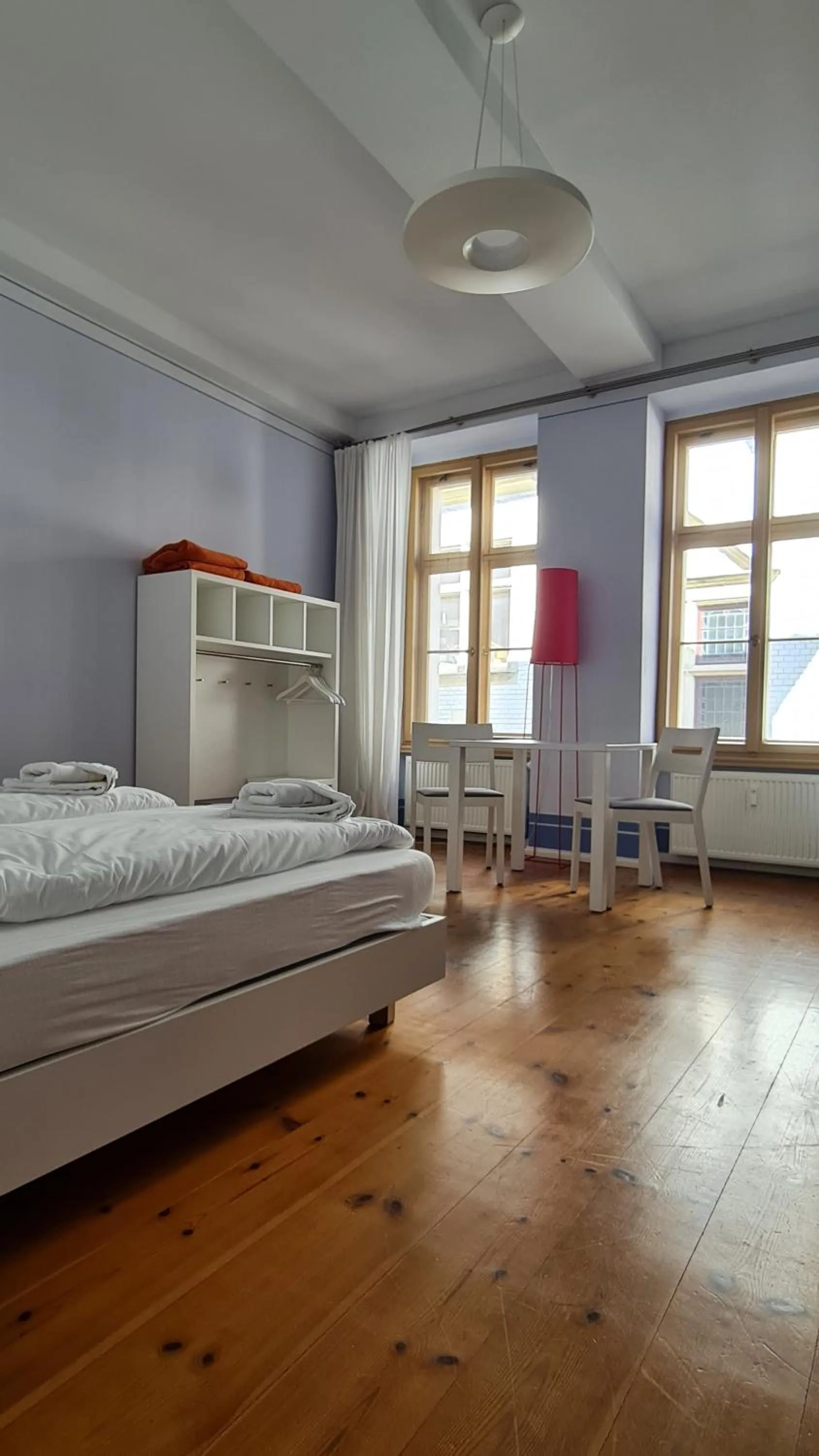 Bathroom, Bed in Hotel Cranach-Herberge City Centre