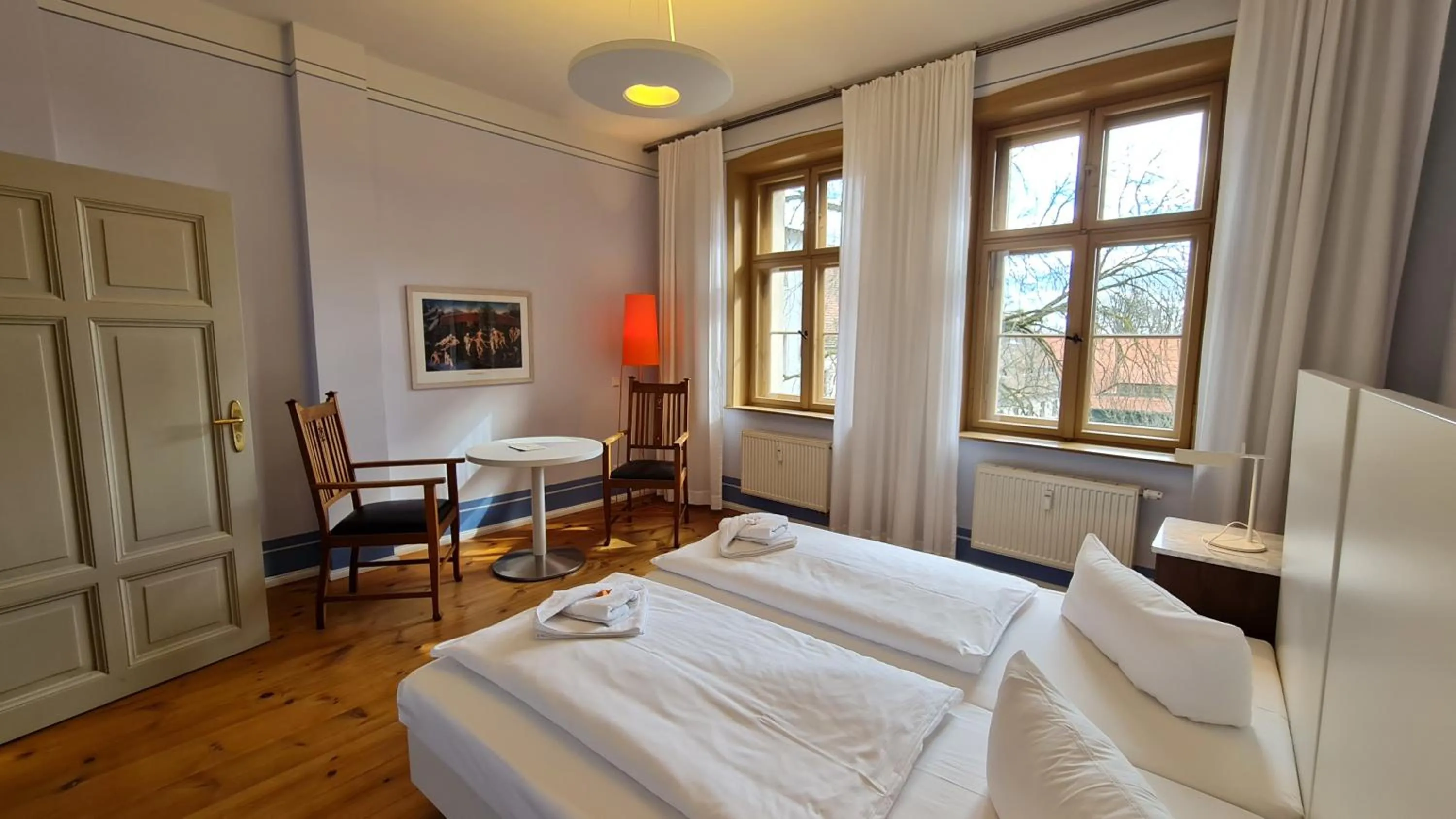 Photo of the whole room, Bed in Hotel Cranach-Herberge City Centre