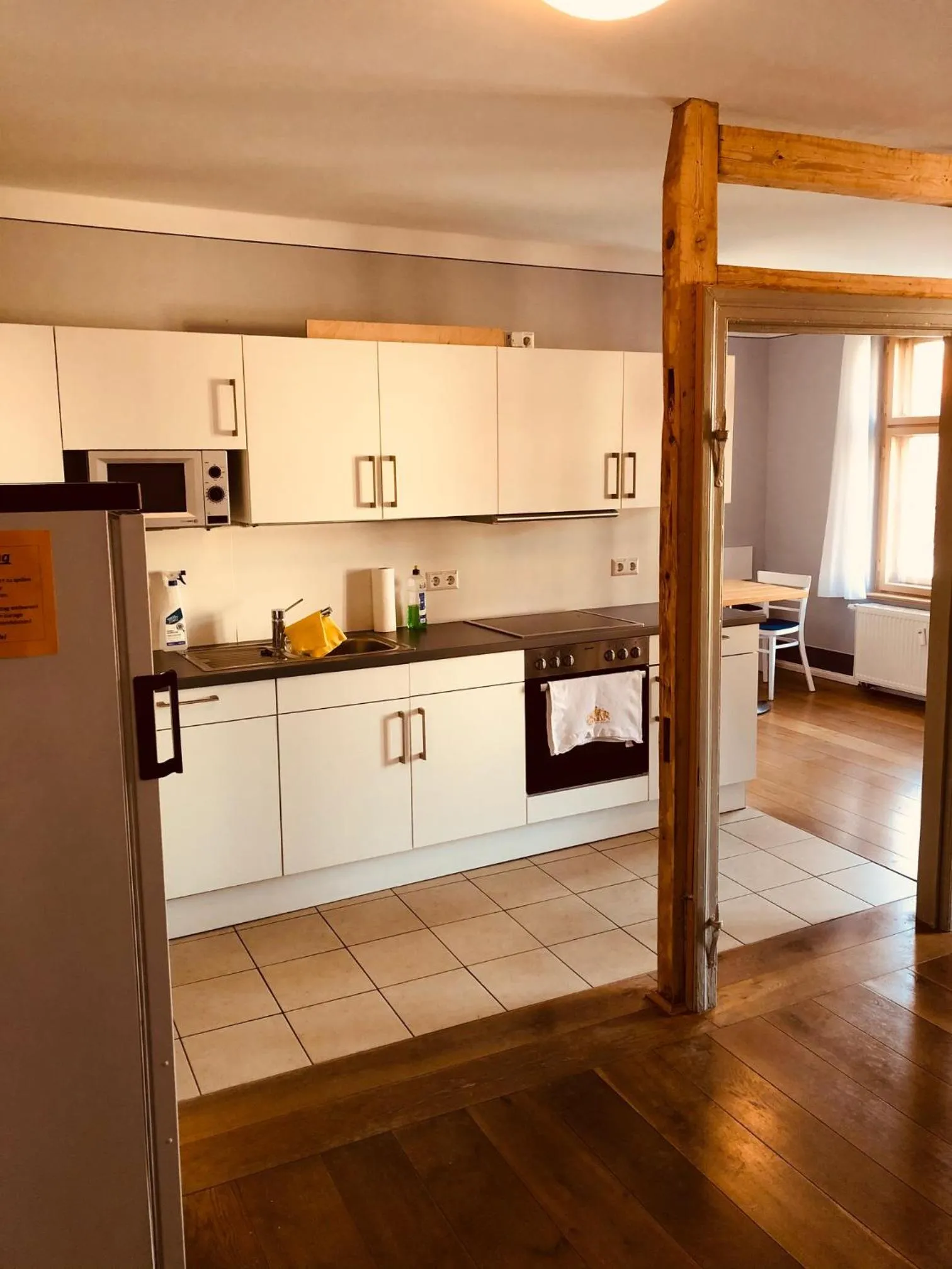 Communal kitchen in Hotel Cranach-Herberge City Centre