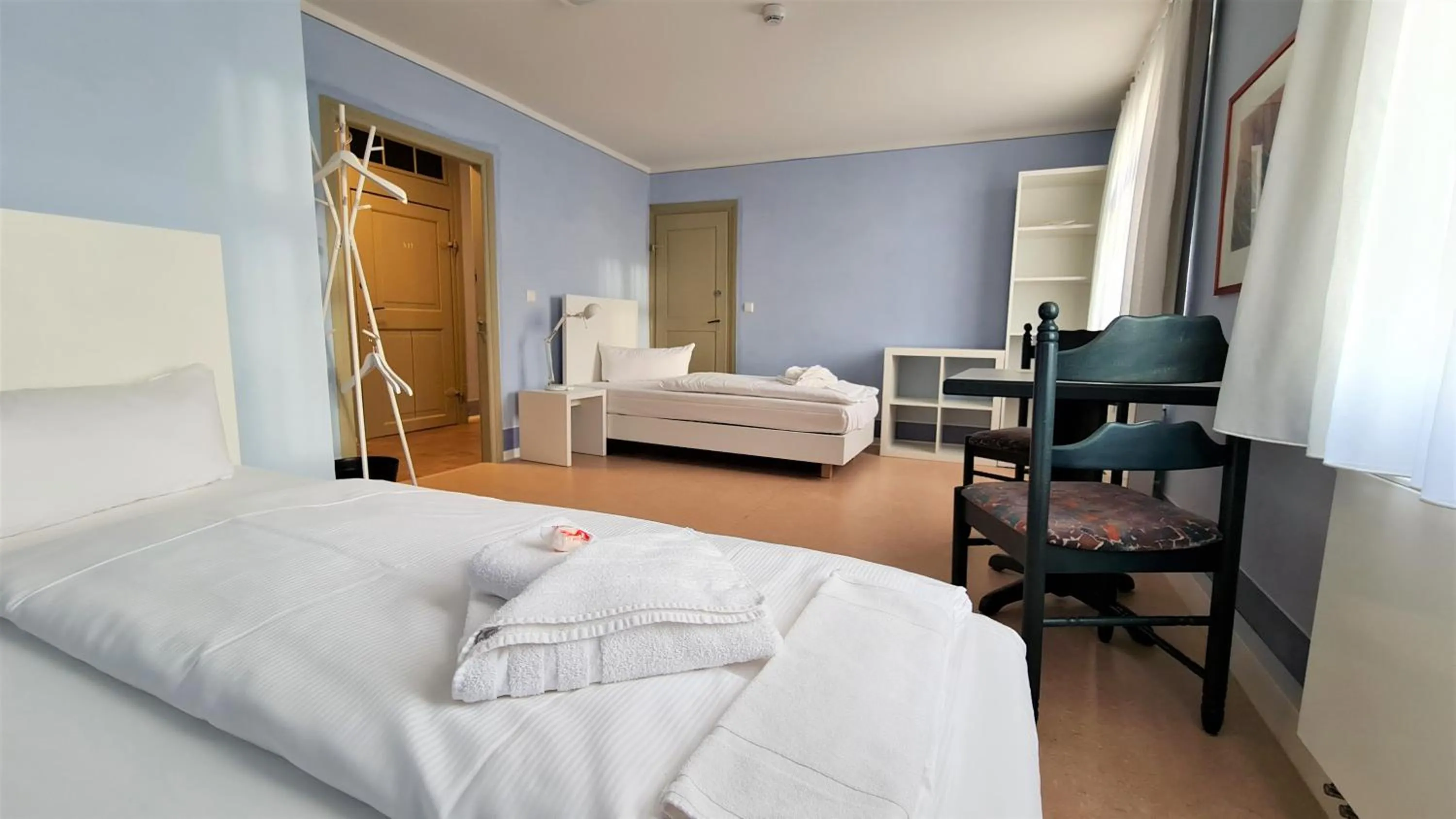 Photo of the whole room, Bed in Hotel Cranach-Herberge City Centre