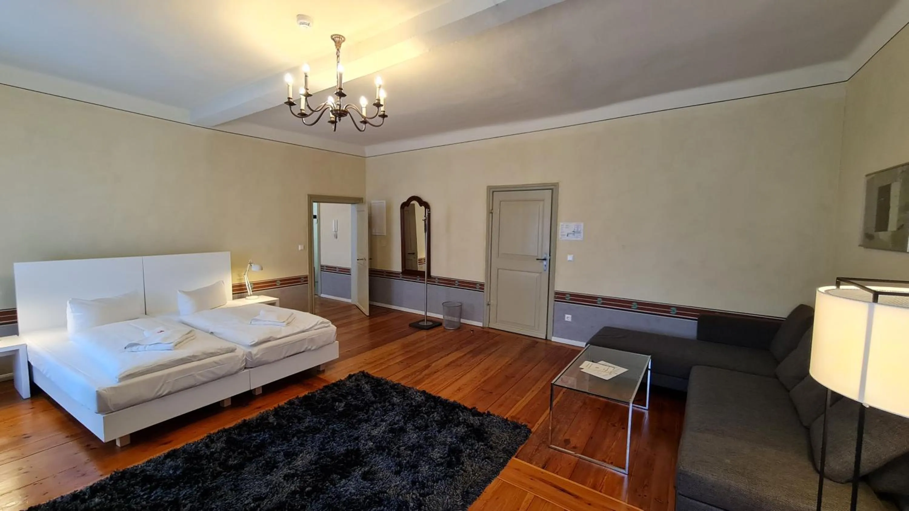 Photo of the whole room, Bed in Hotel Cranach-Herberge City Centre