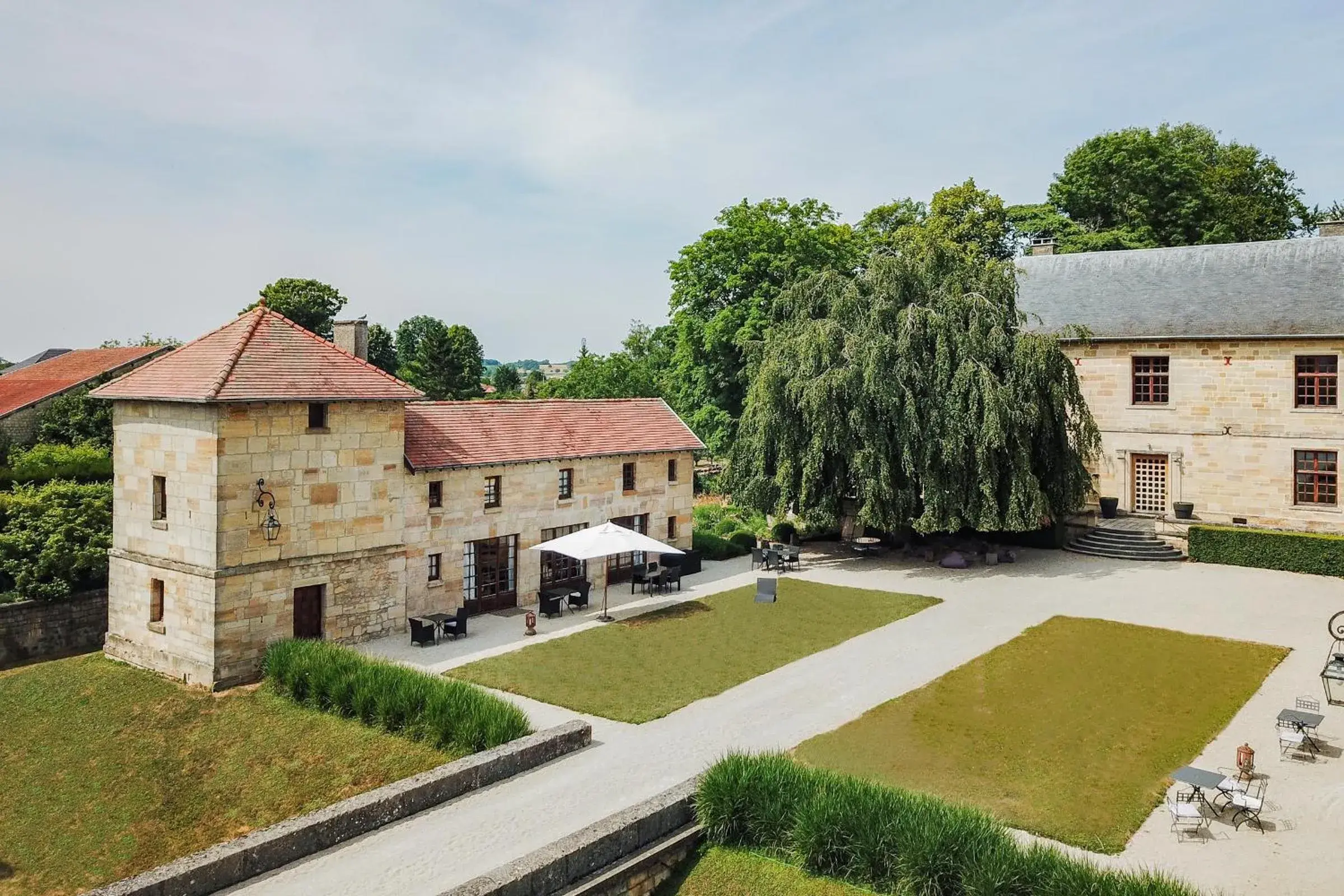 Property building in La Maison Forte Property building in La Maison Forte