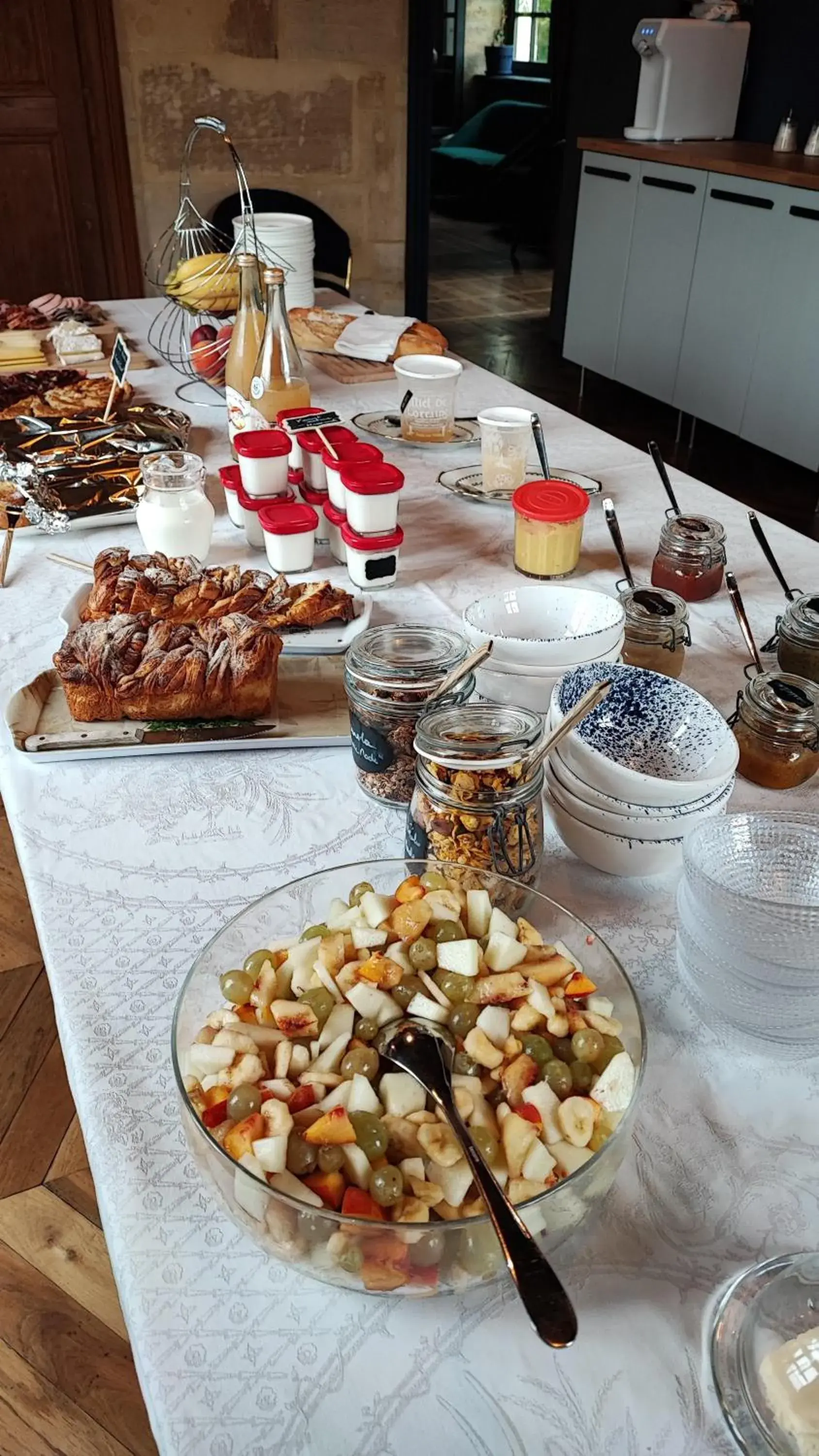 Breakfast in La Maison Forte Breakfast in La Maison Forte