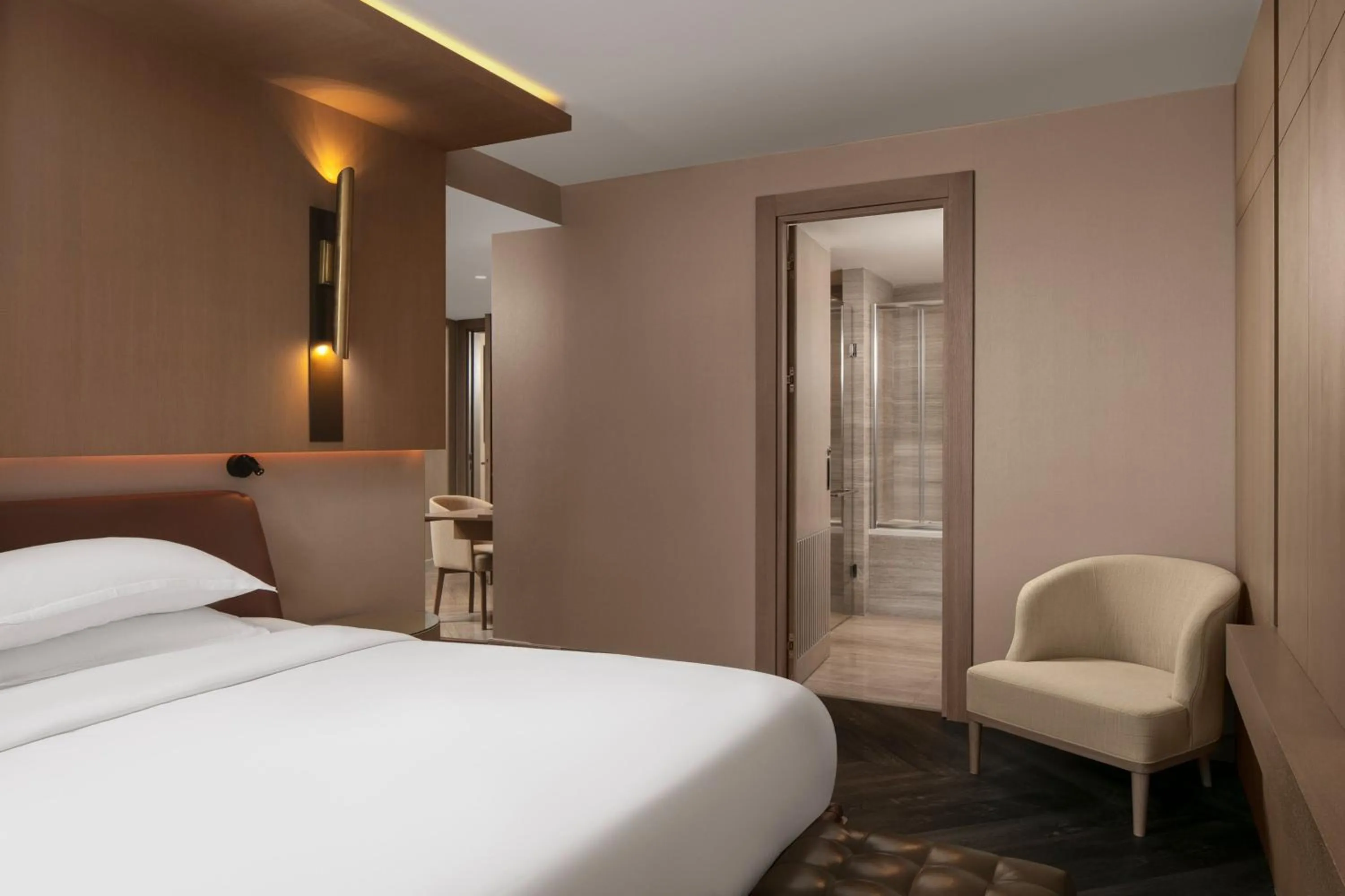 Bedroom, Bed in Sheraton Istanbul City Center