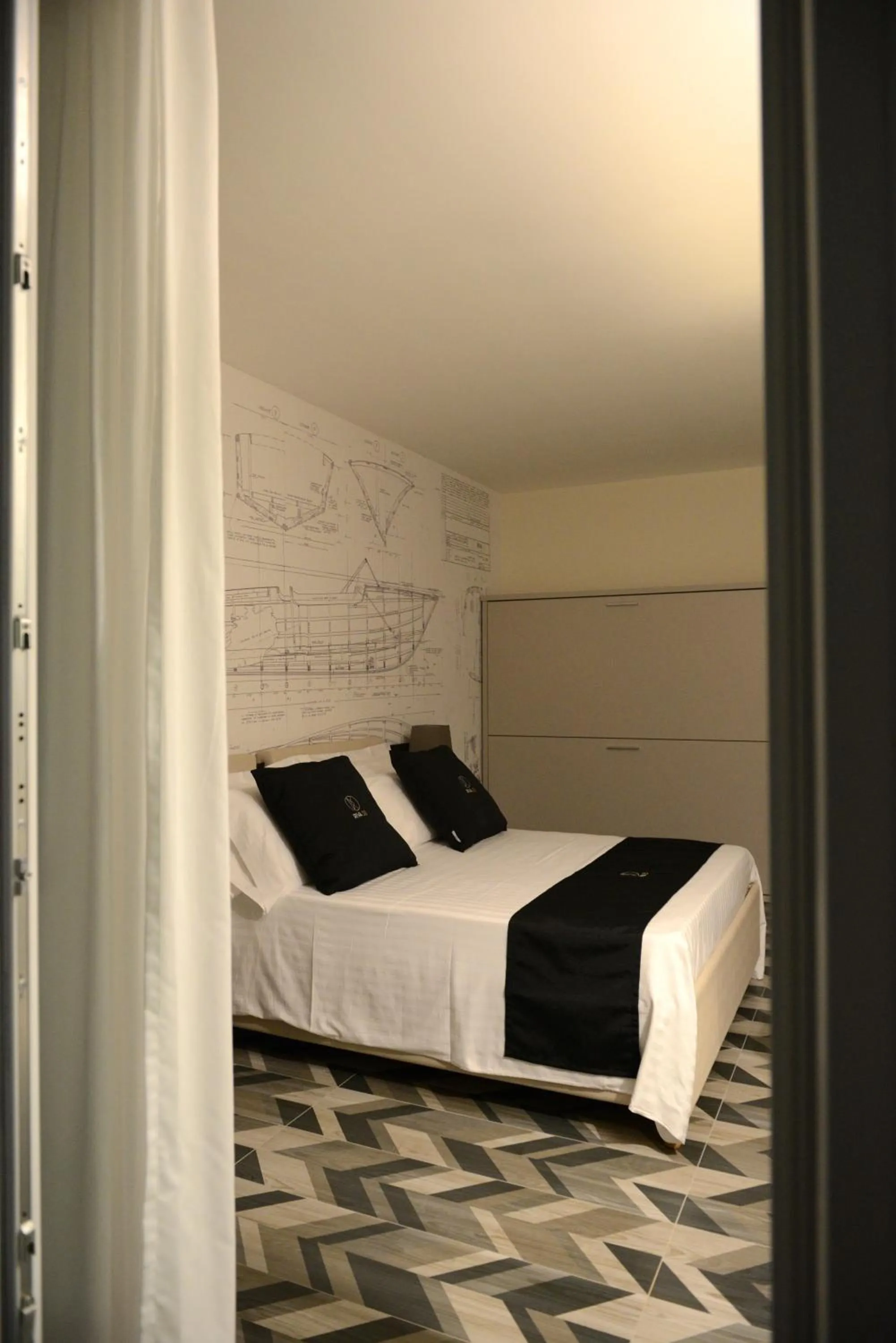 Deluxe room with balcony in Riva 33