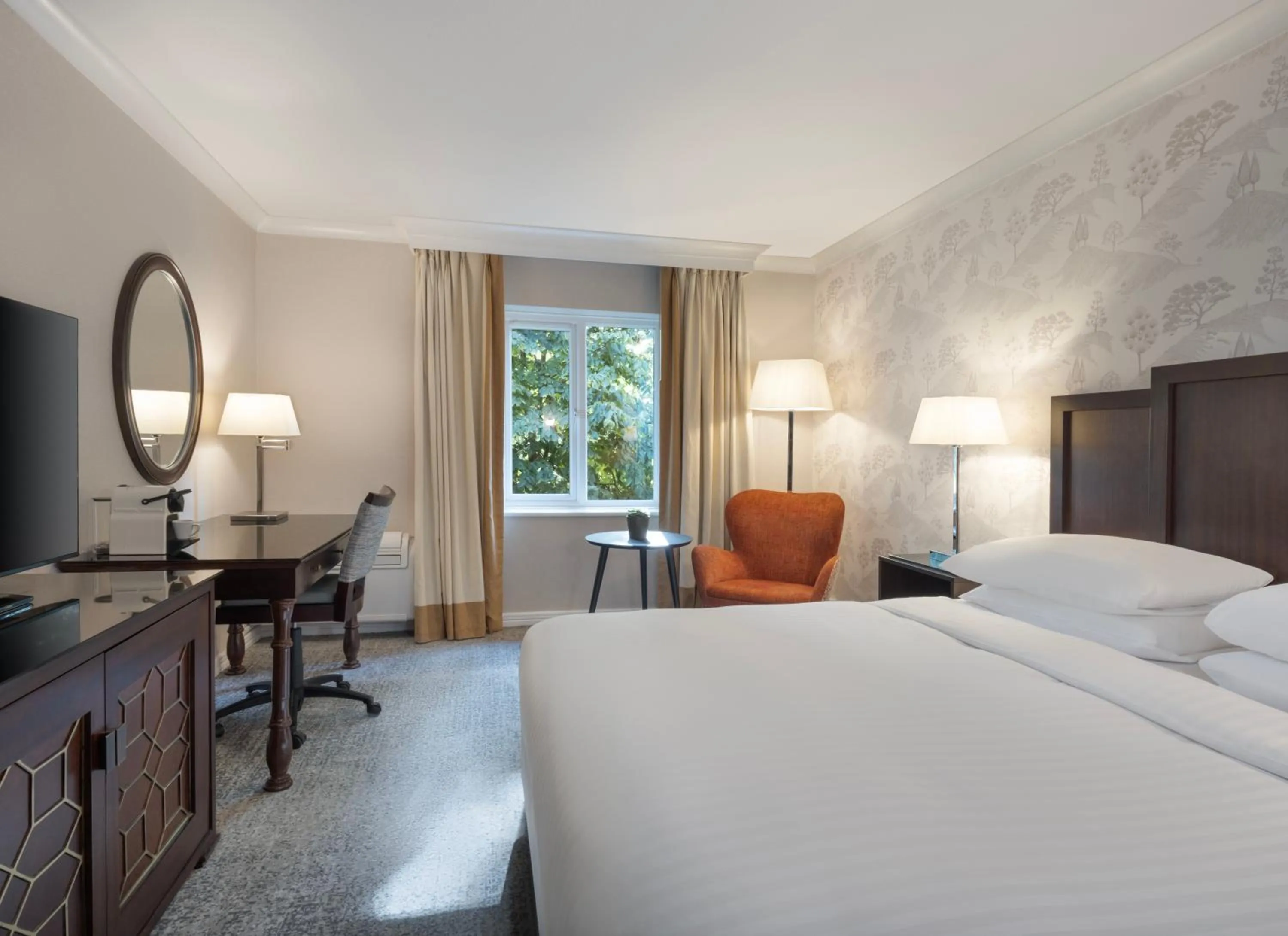 Bedroom, Bed in Delta Hotels by Marriott Tudor Park Country Club