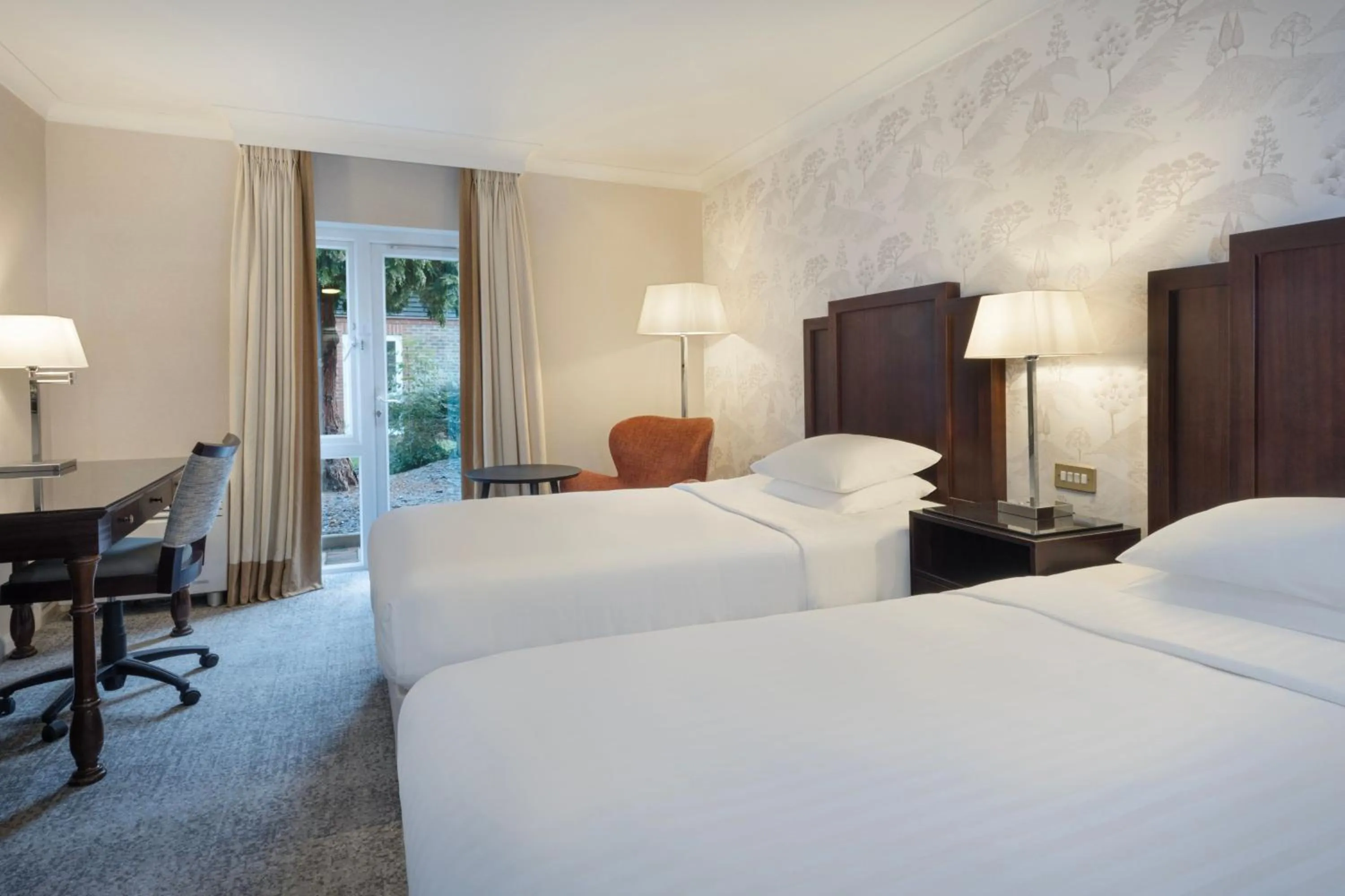 Photo of the whole room, Bed in Delta Hotels by Marriott Tudor Park Country Club